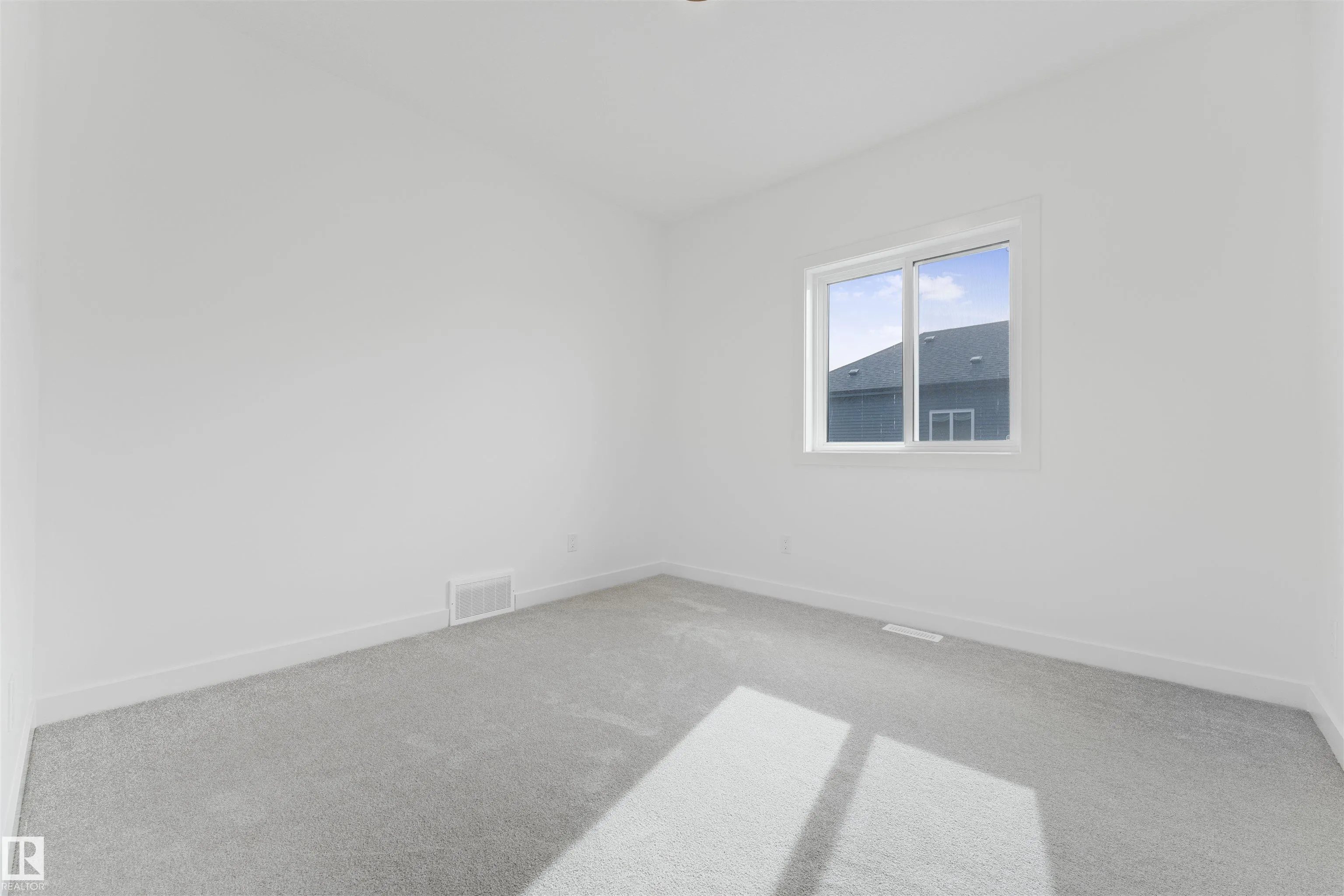 57 ELDRIDGE Point(e)