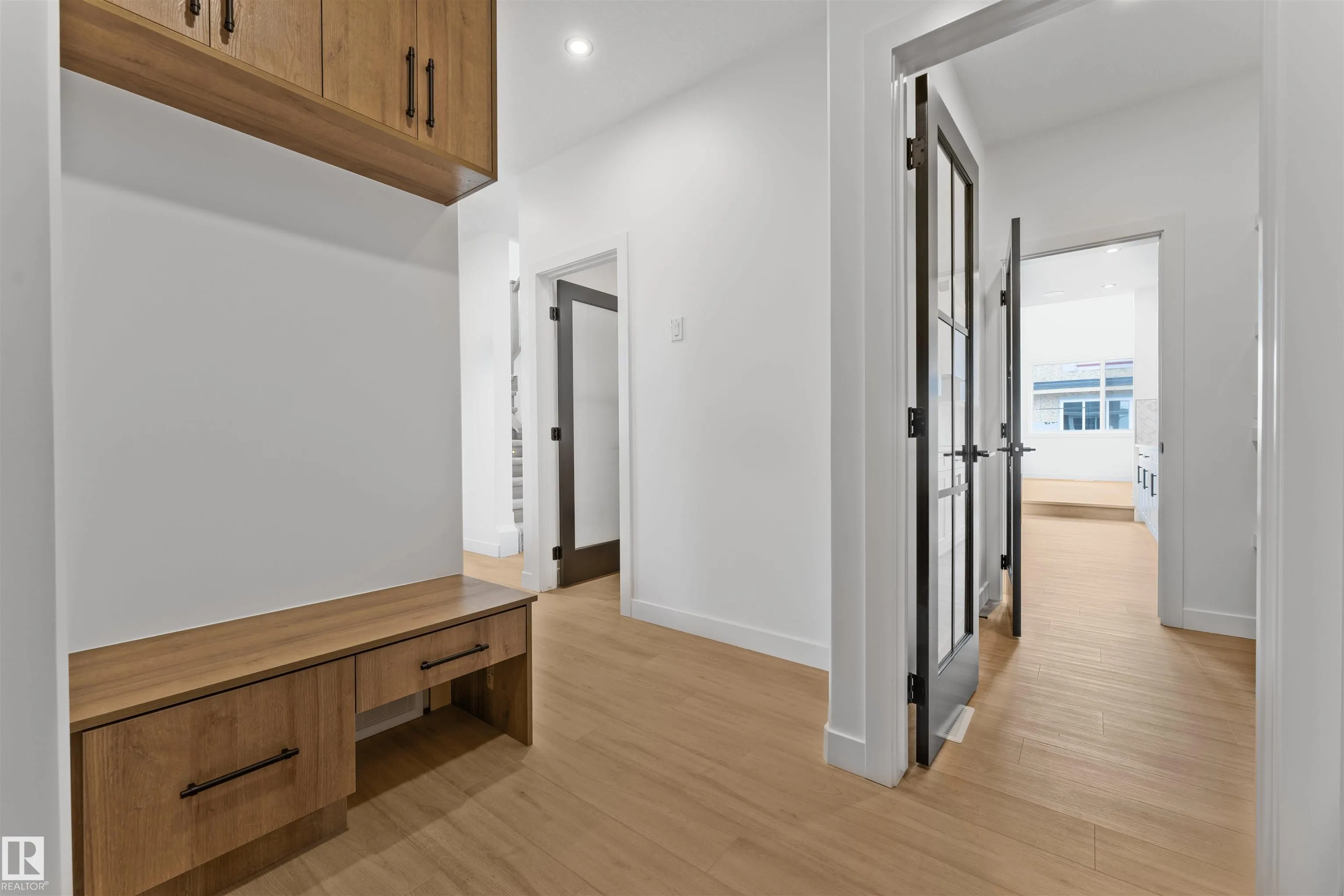 57 ELDRIDGE Point(e)