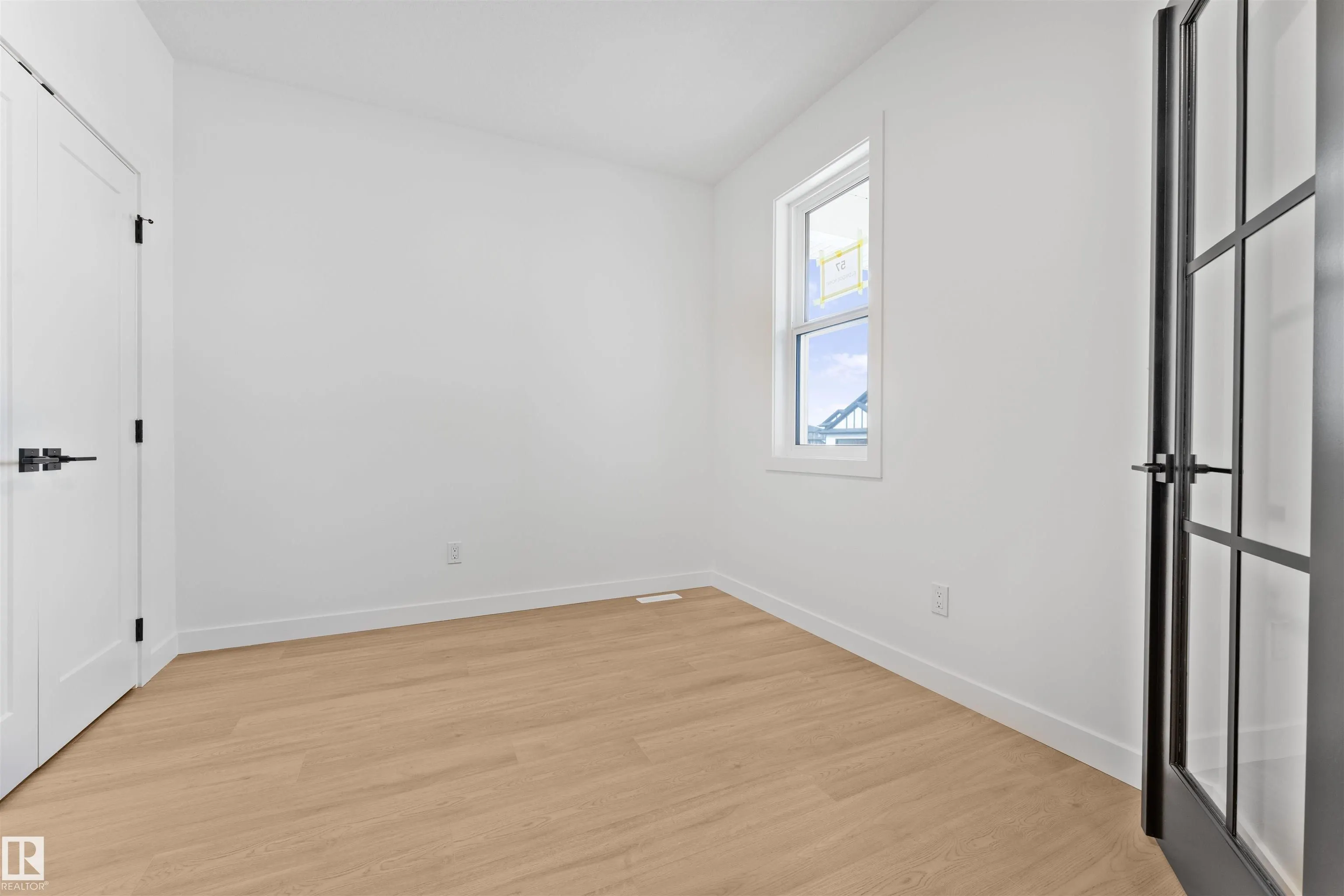 57 ELDRIDGE Point(e)