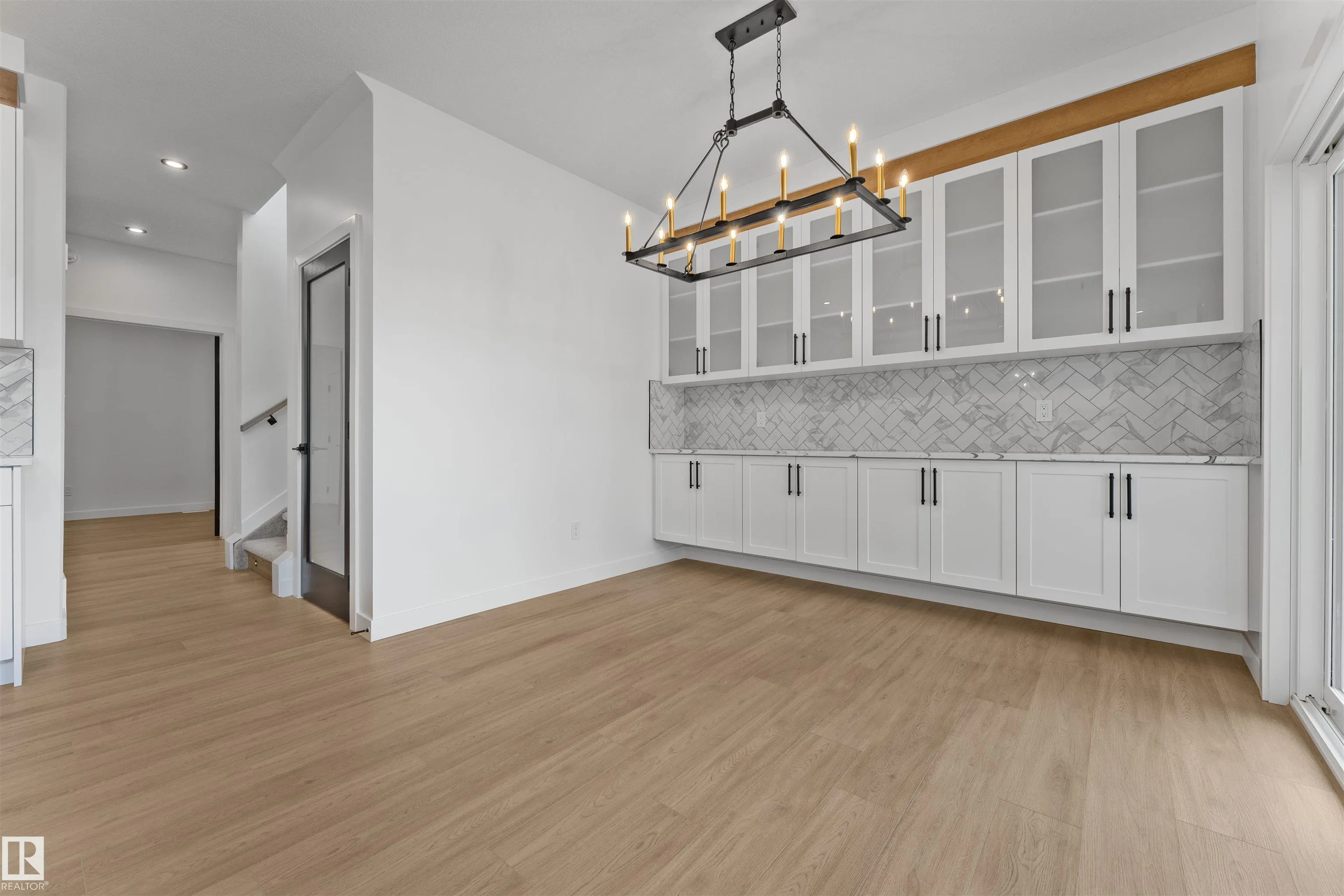 57 ELDRIDGE Point(e)