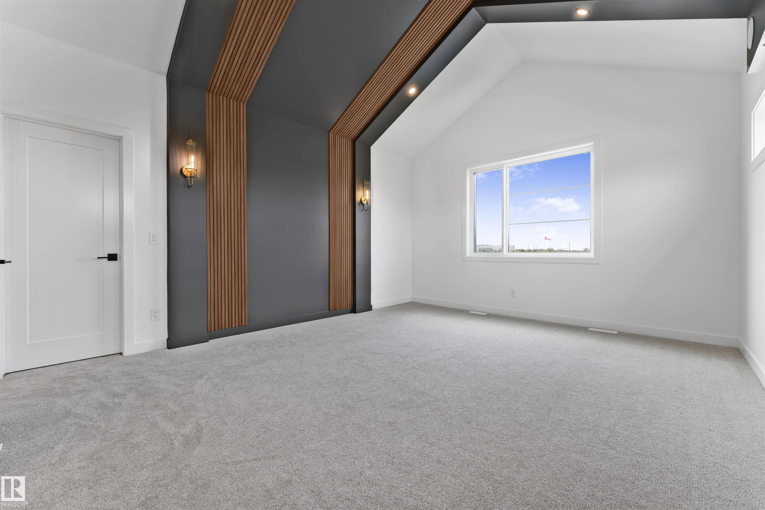 57 ELDRIDGE Point(e)