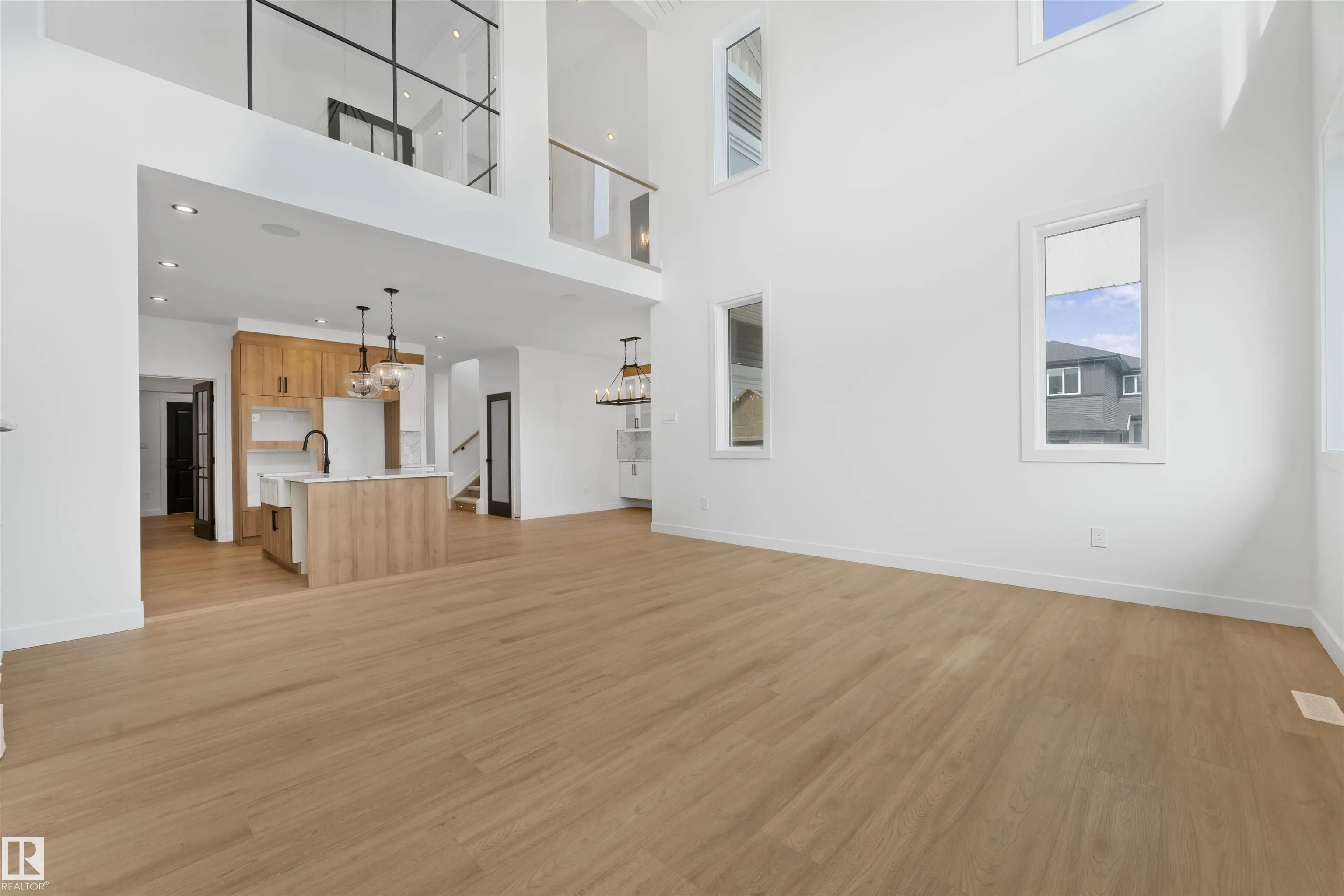 57 ELDRIDGE Point(e)