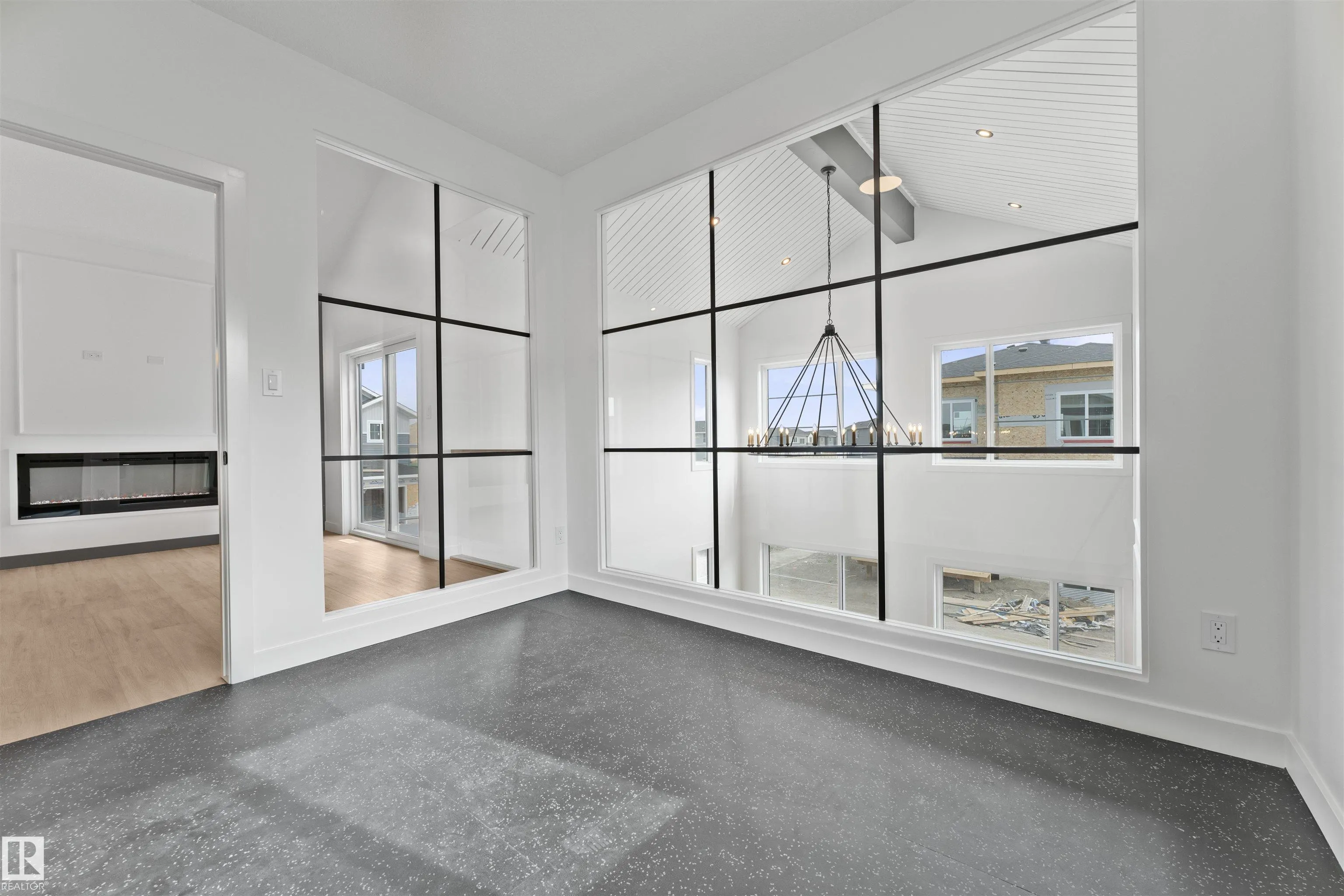 57 ELDRIDGE Point(e)