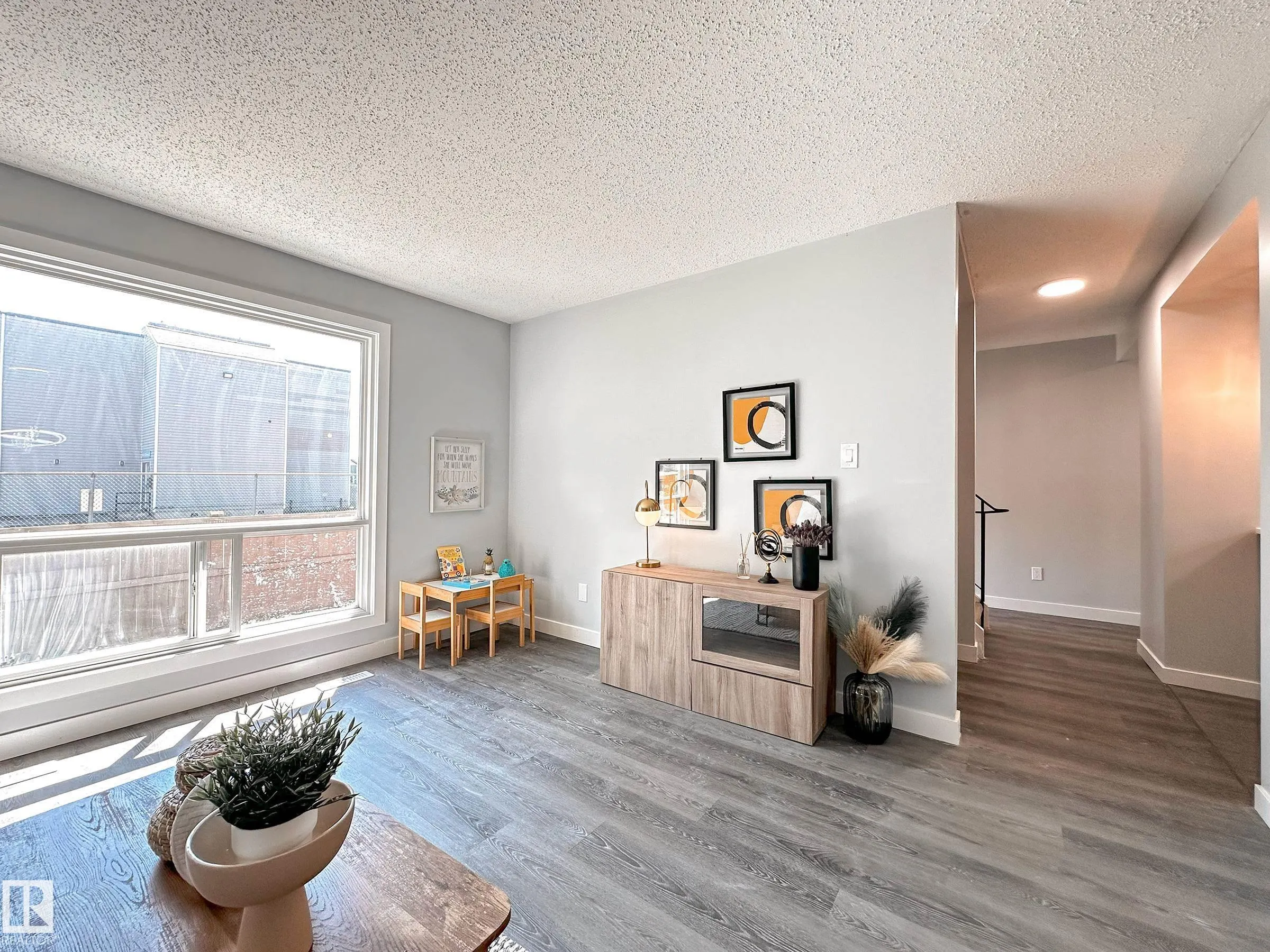 862 ERIN Place