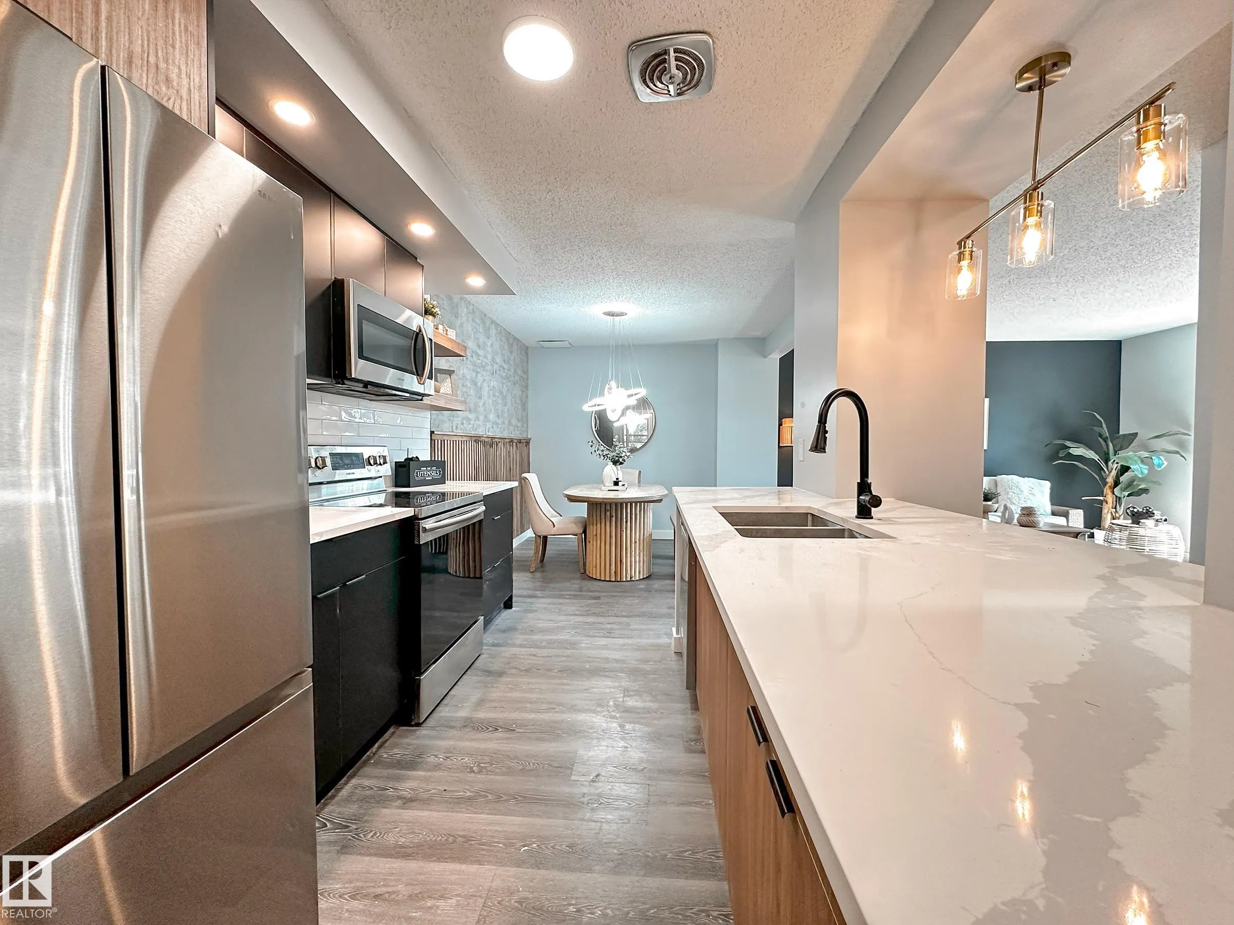862 ERIN Place