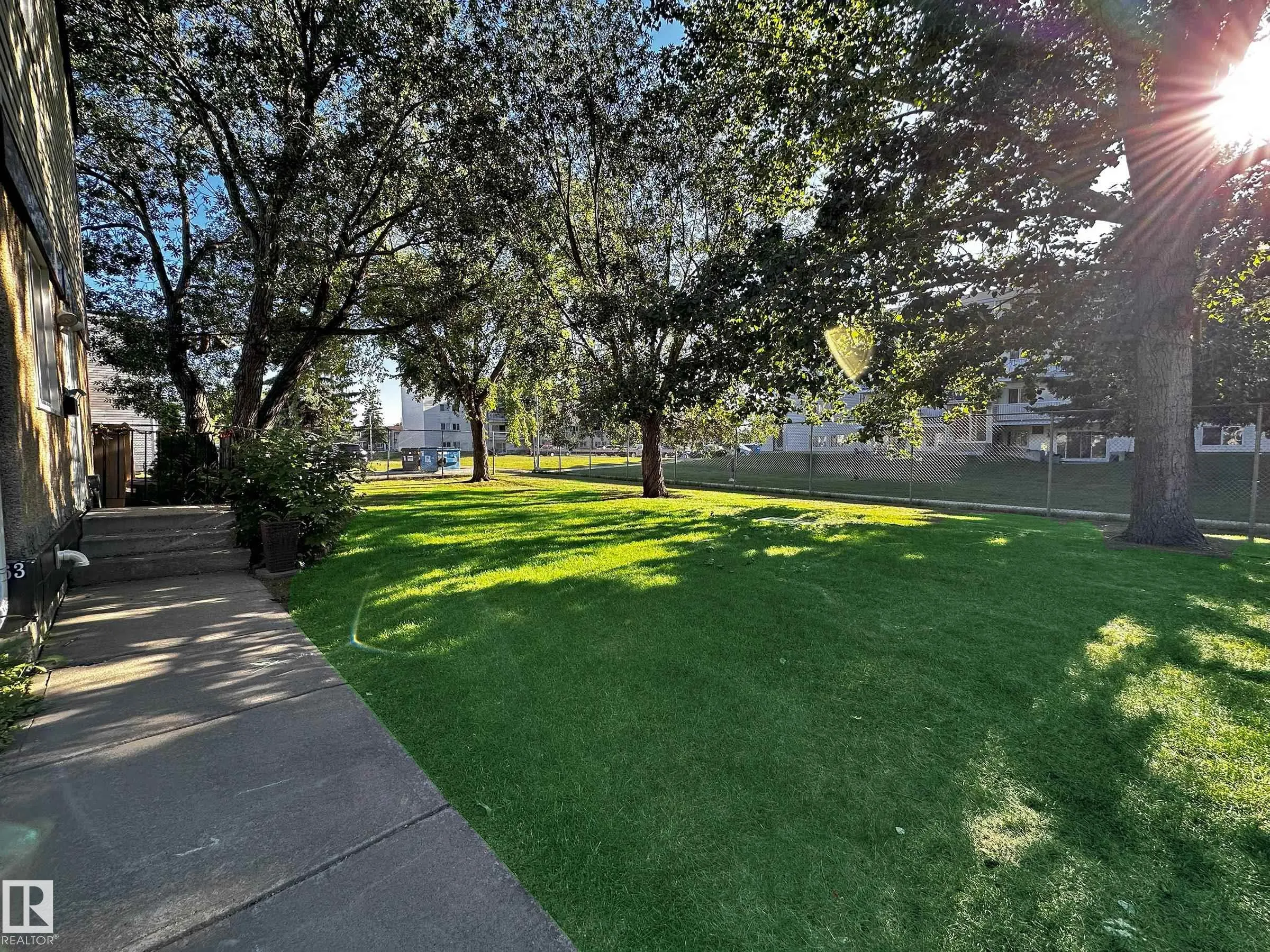 862 ERIN Place