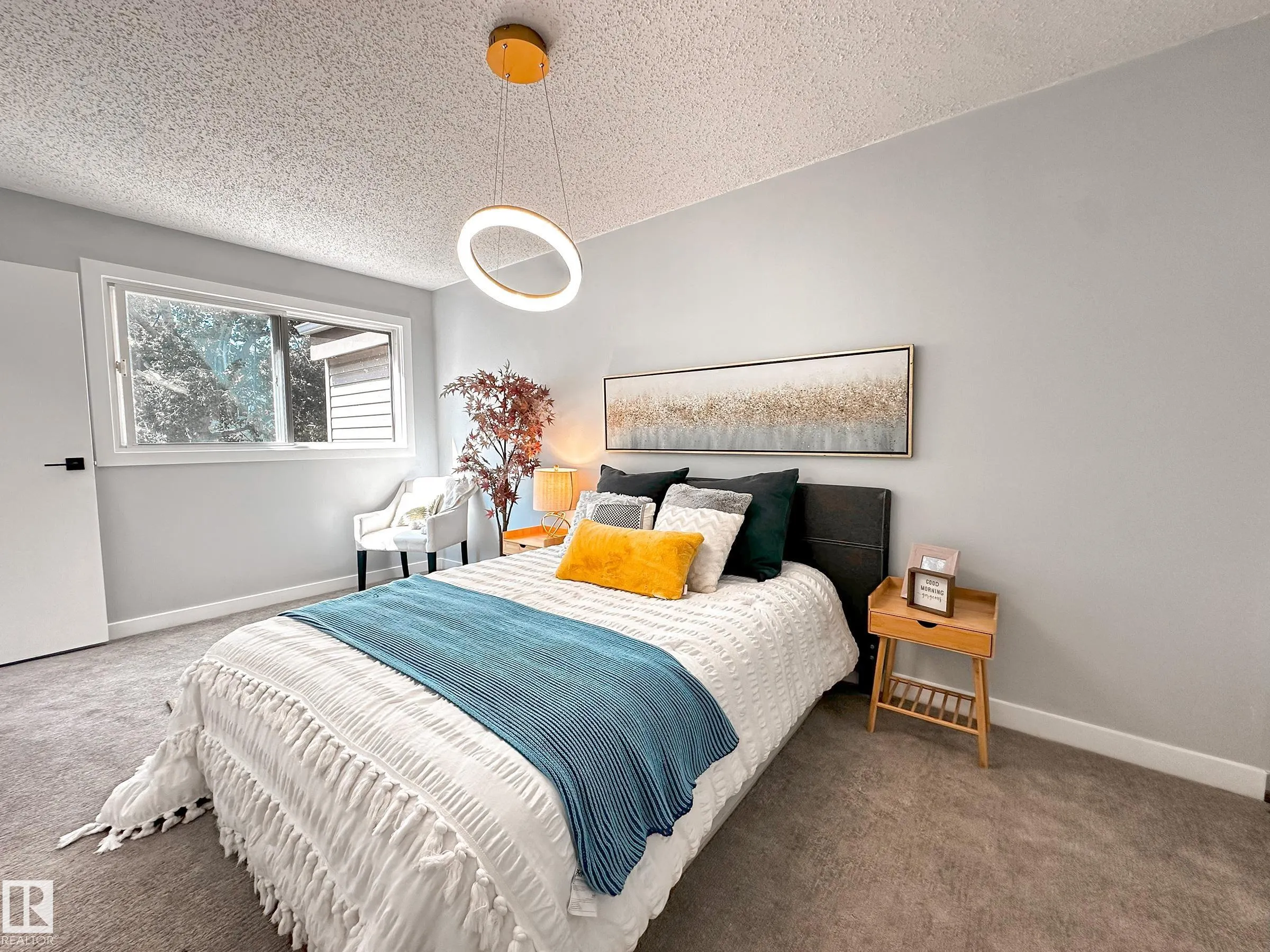 862 ERIN Place