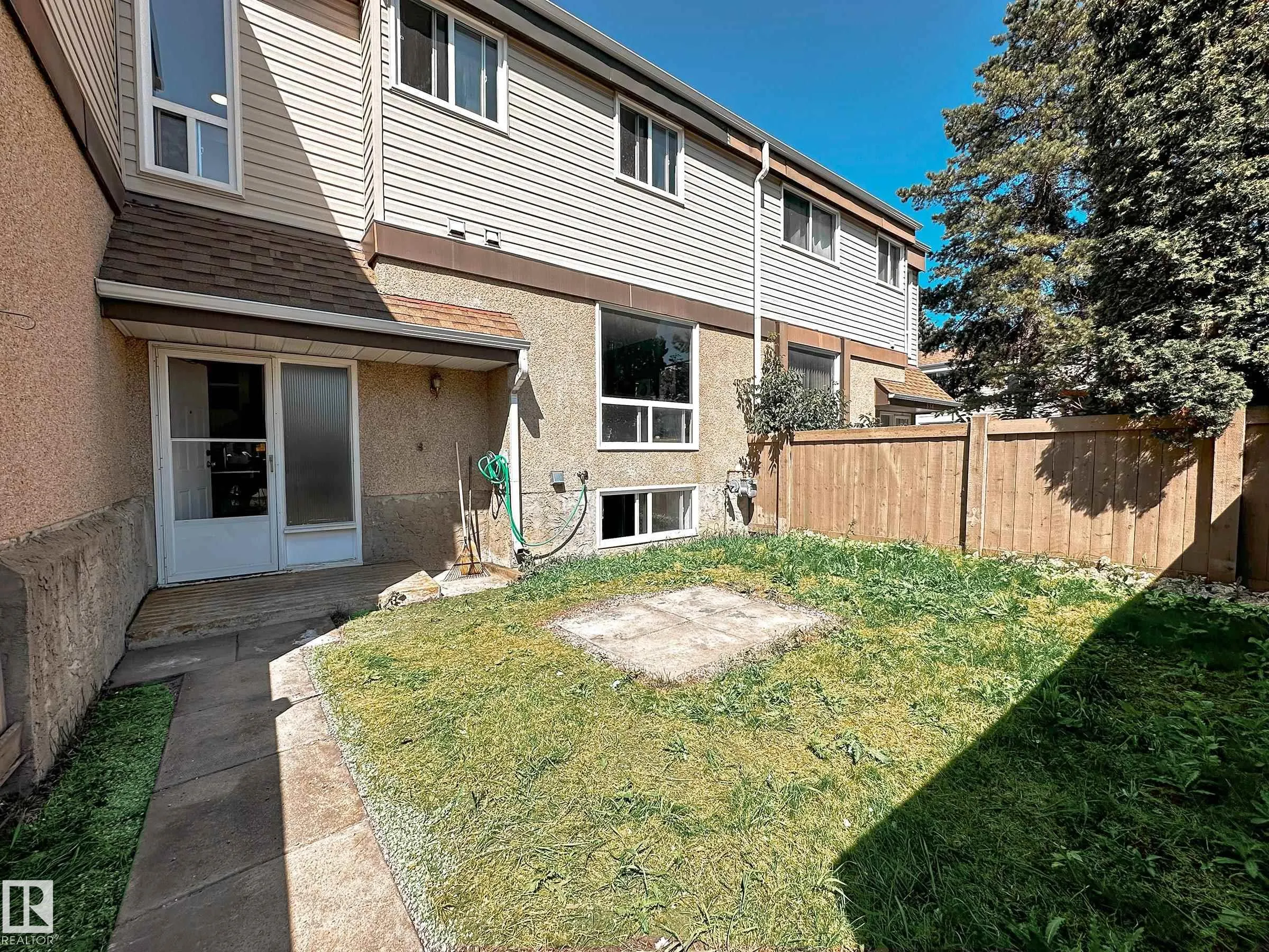 862 ERIN Place