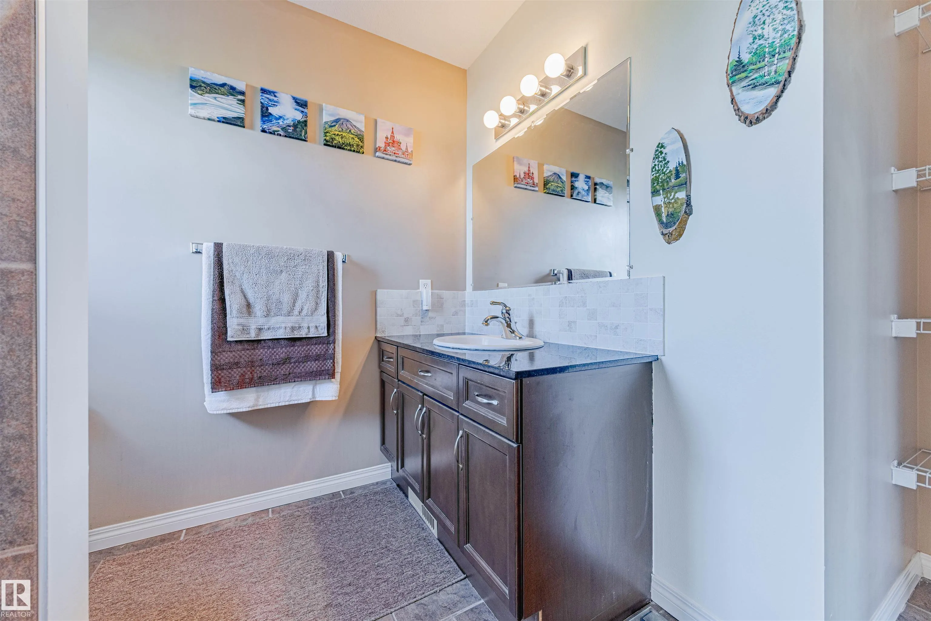 178 BRIDGEPORT Boulevard