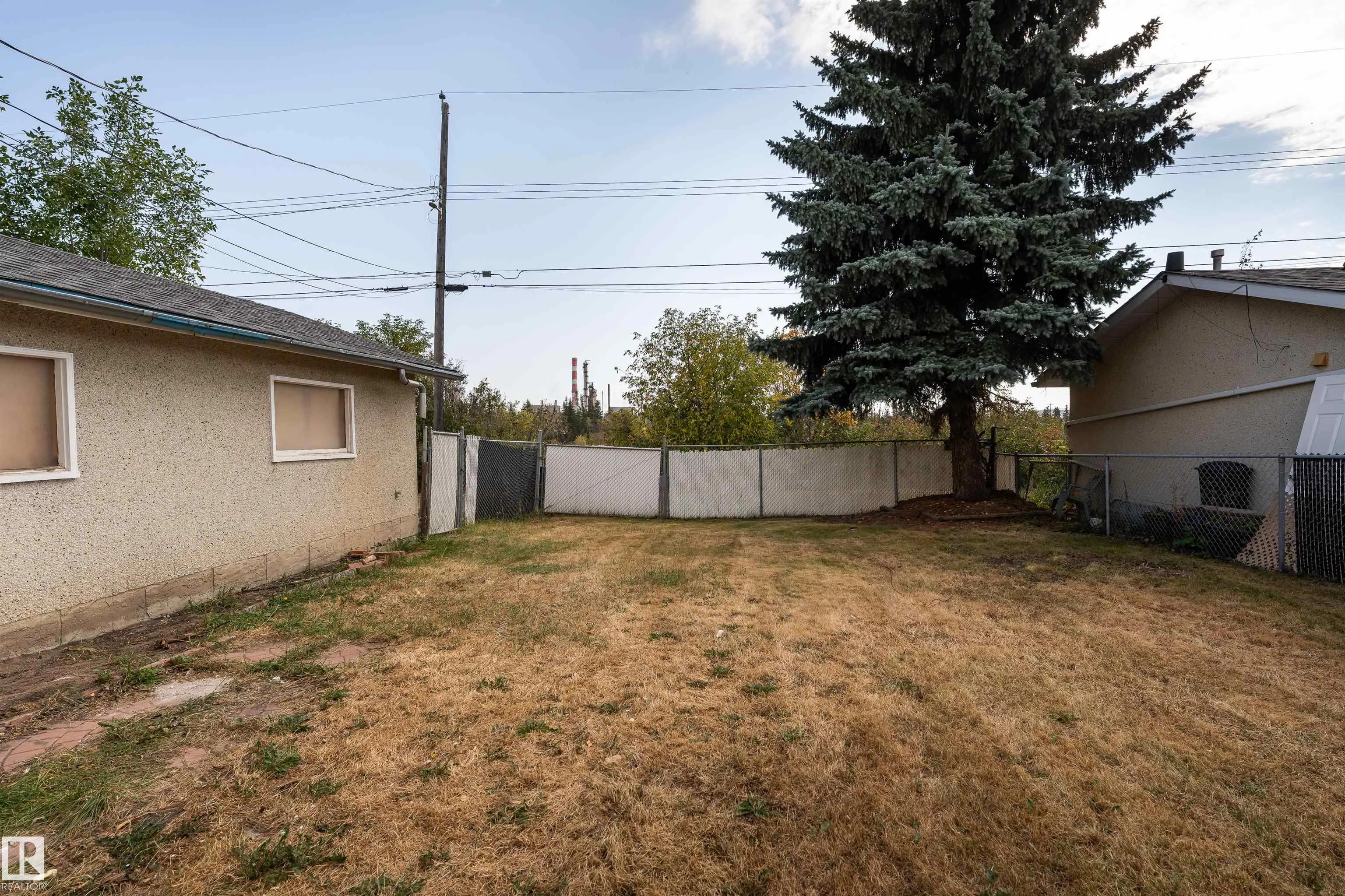 10519 40 Street