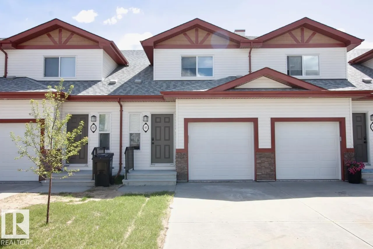 15 WOODSMERE Close