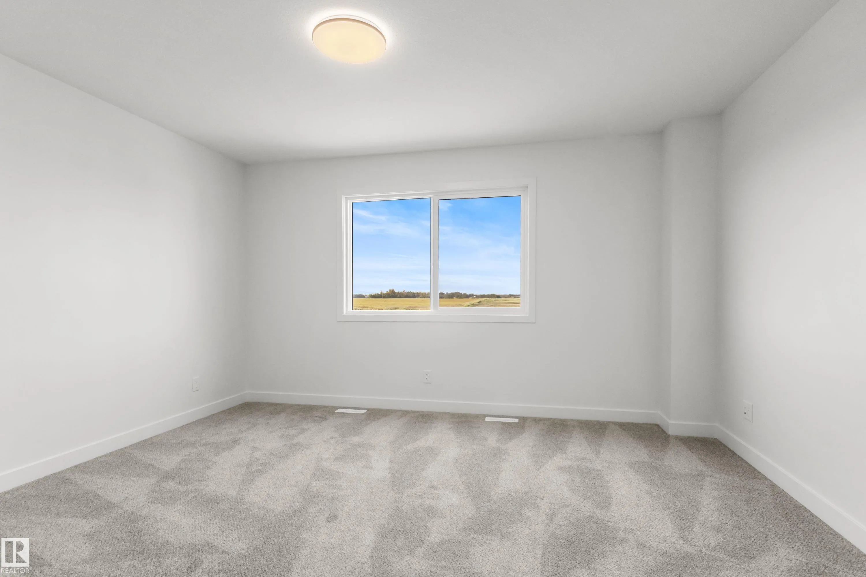 2124 MUCKLEPLUM Crescent