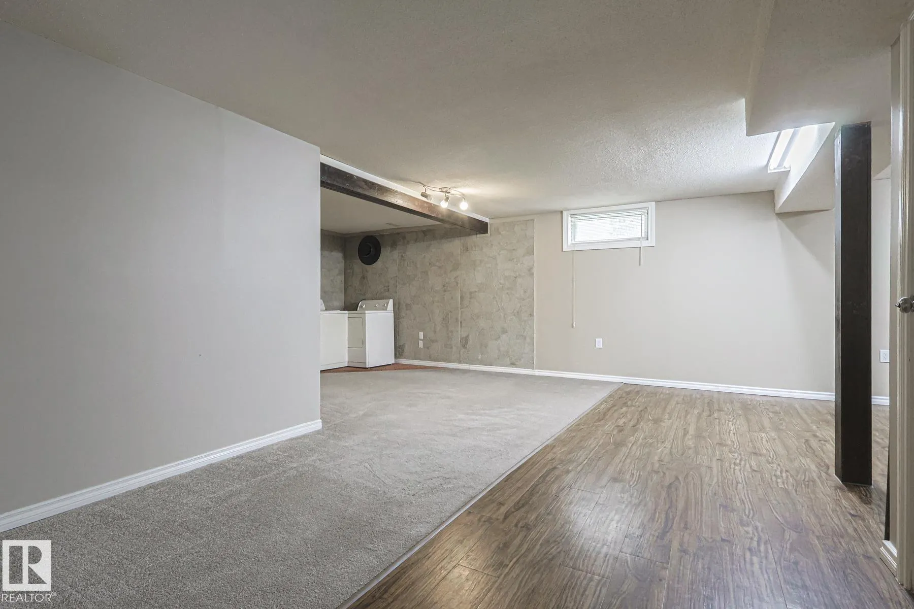 128 CAMELOT Avenue
