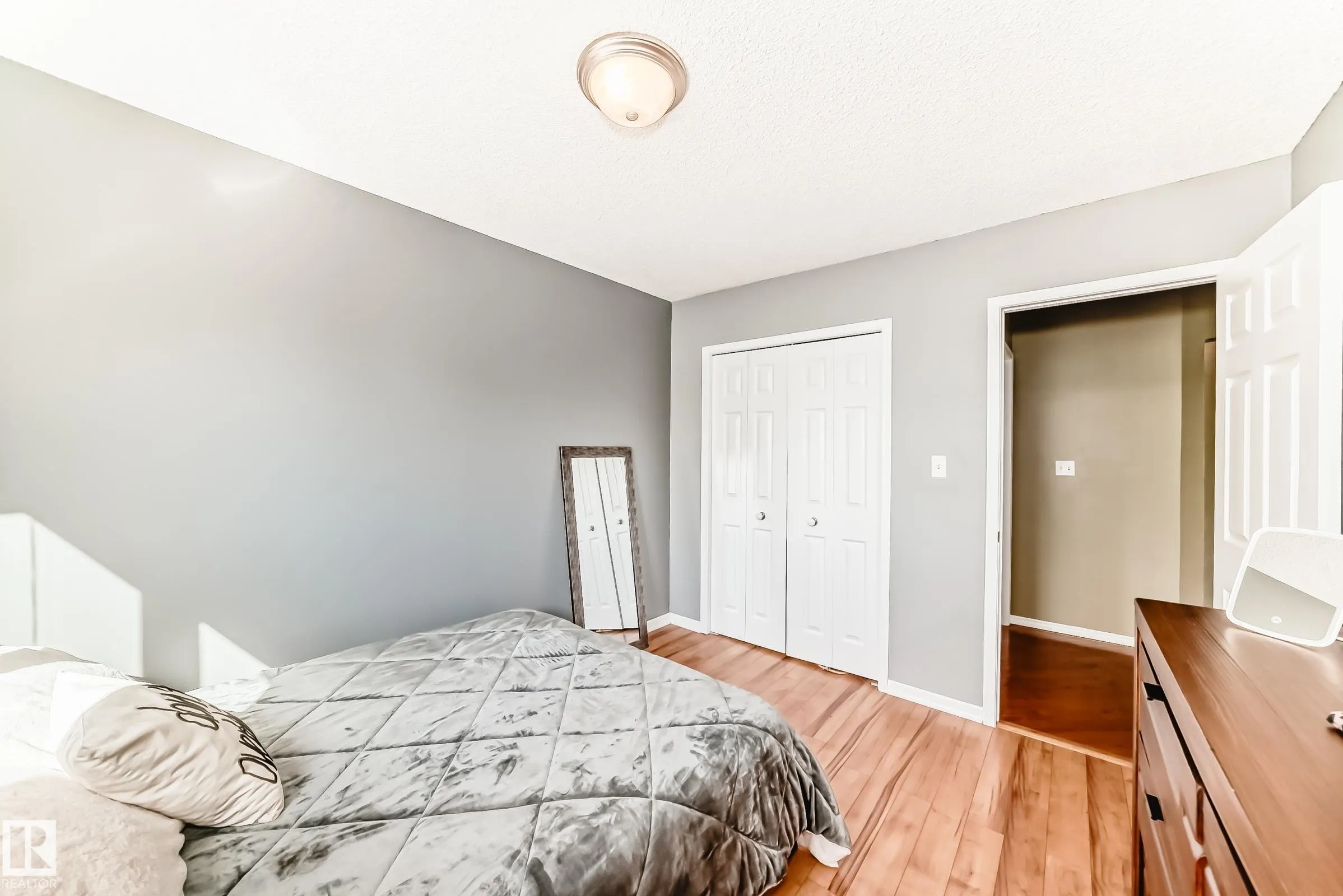288 ORMSBY Road