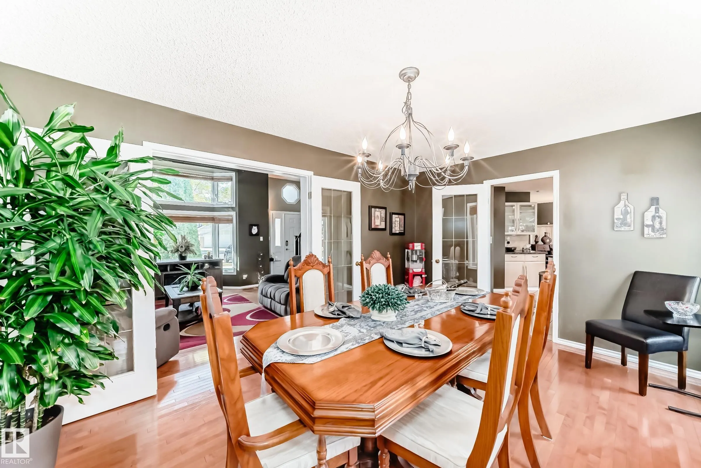288 ORMSBY Road