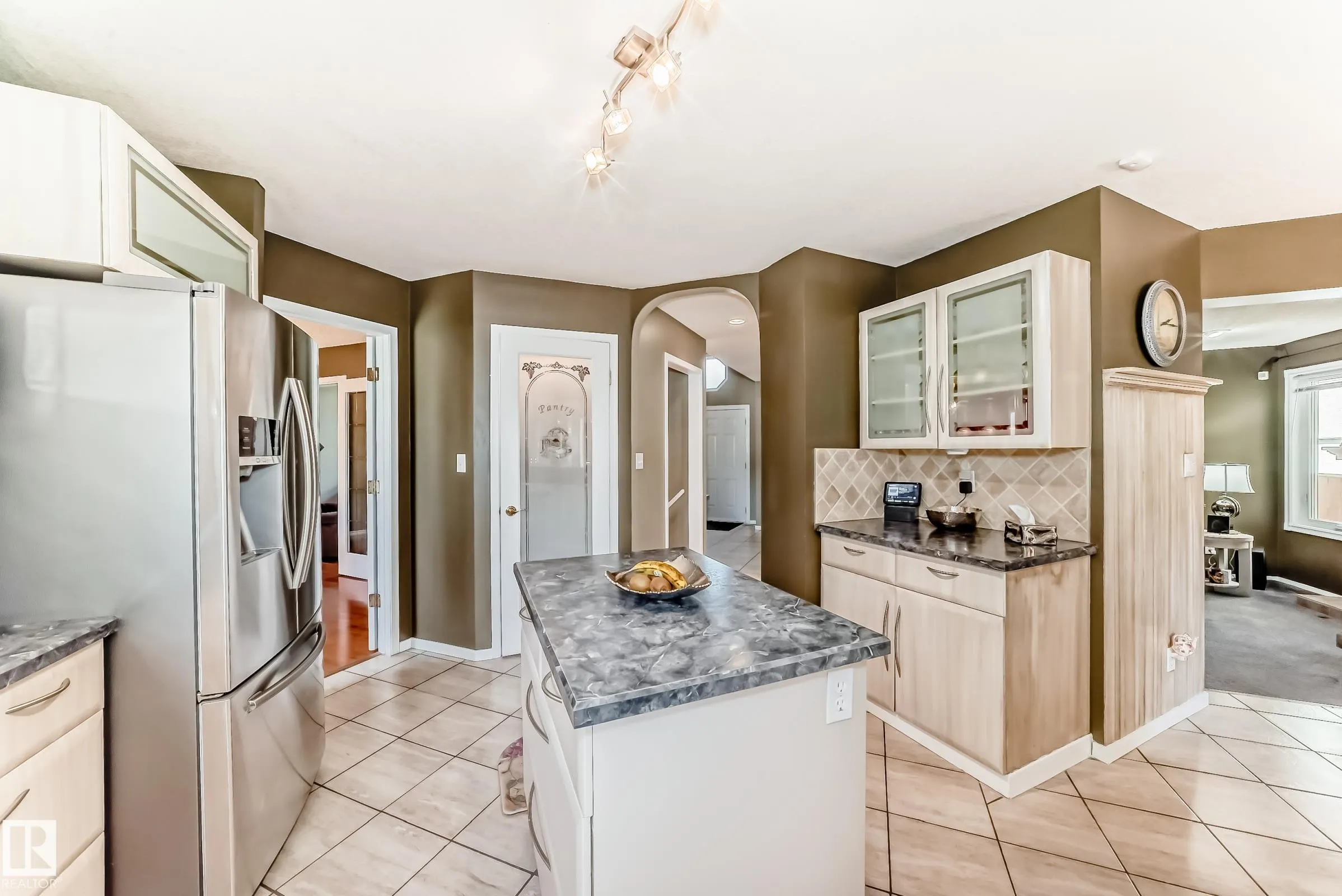 288 ORMSBY Road
