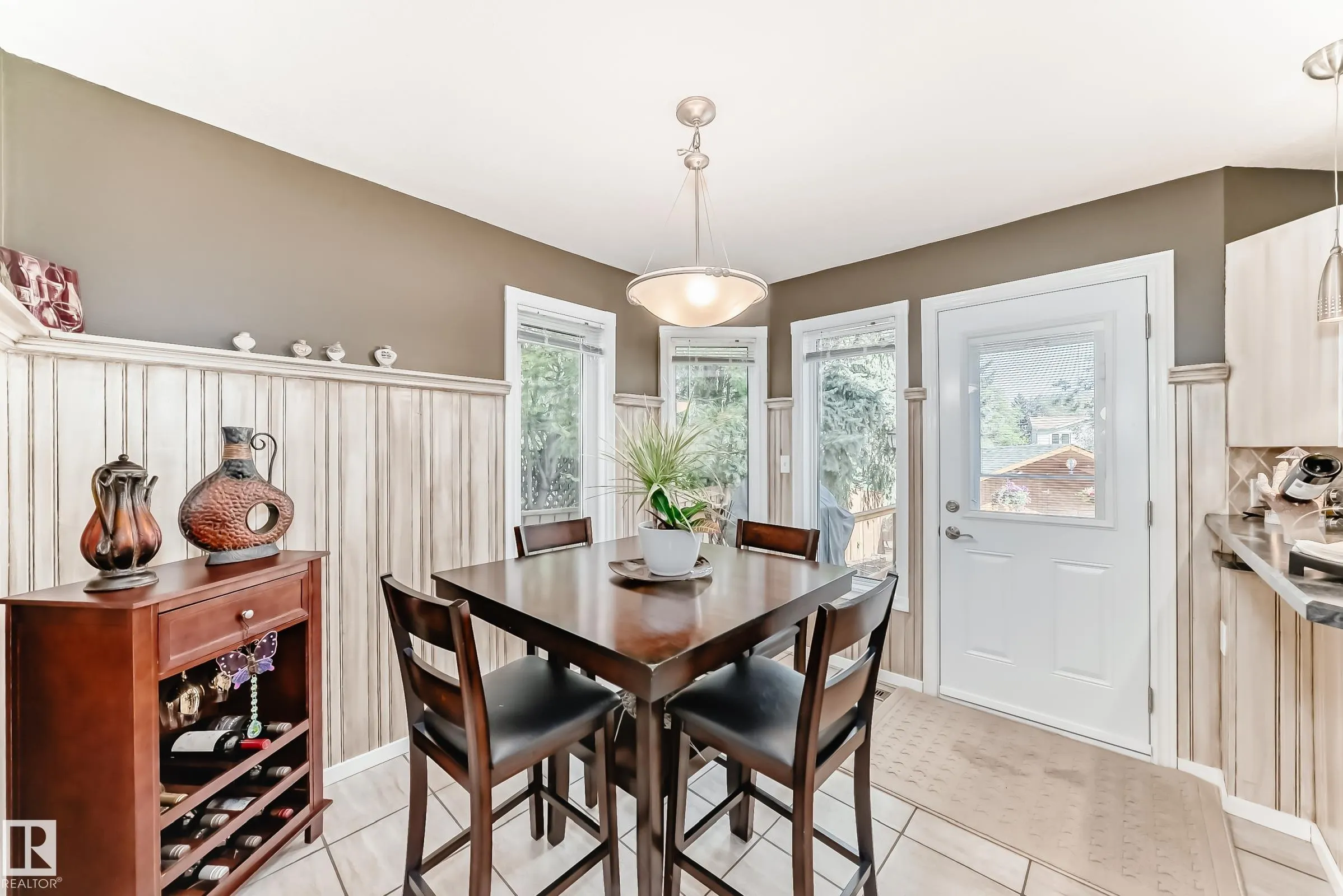 288 ORMSBY Road