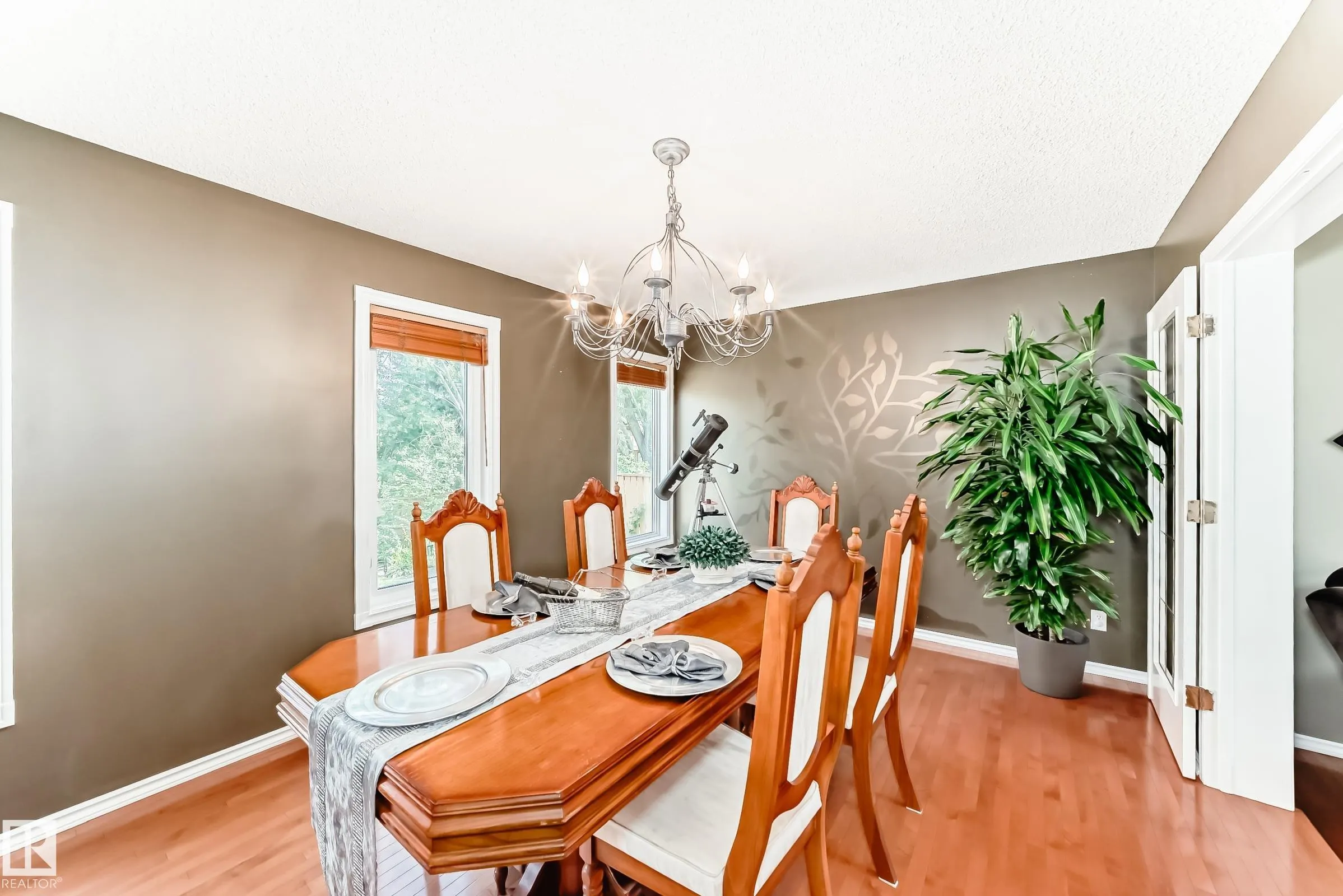 288 ORMSBY Road