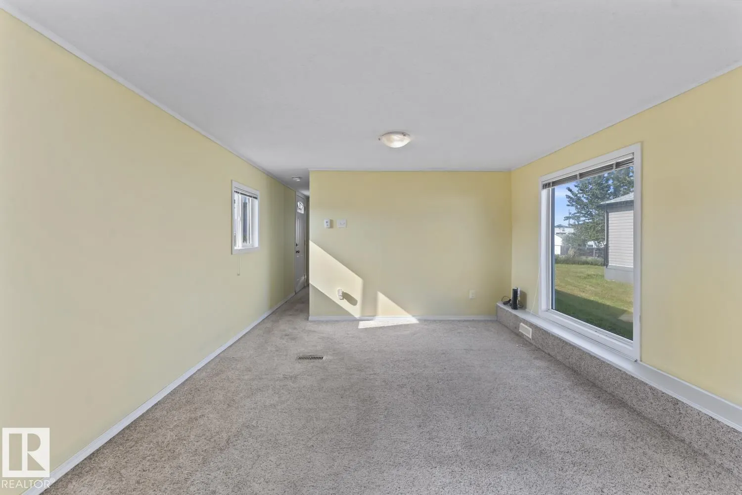 63 4405 50 Avenue