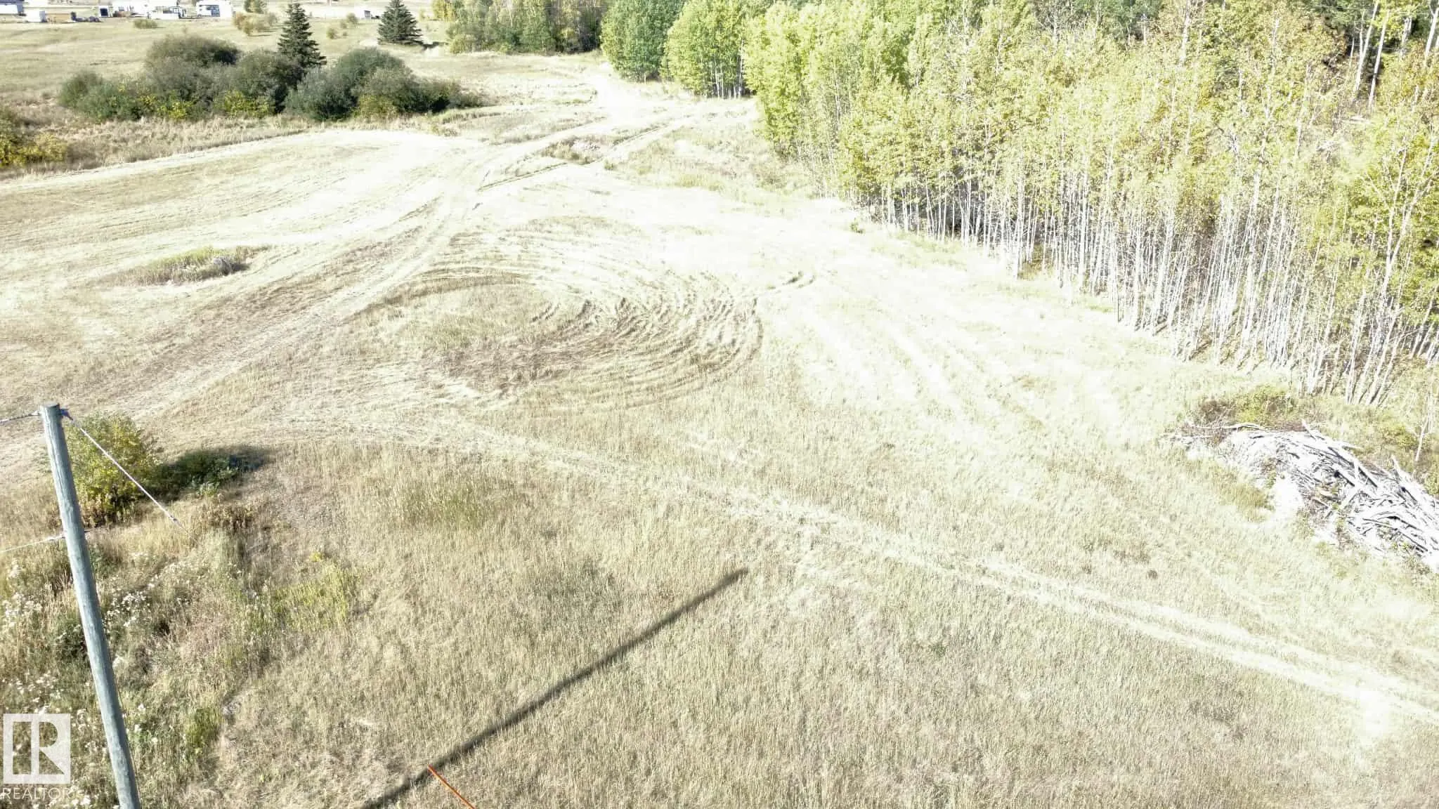 7 Bechthold Bay #112, 191054 TWP 652