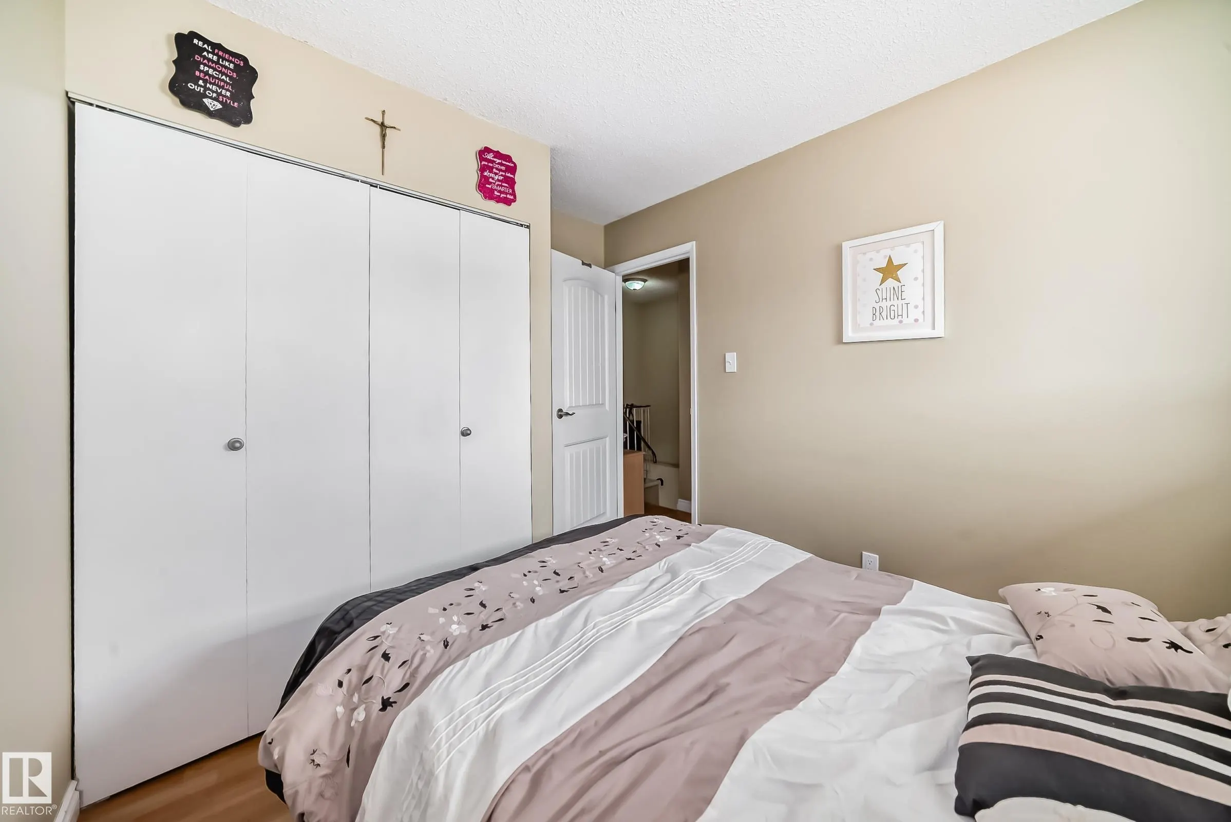 472 CLAREVIEW Road