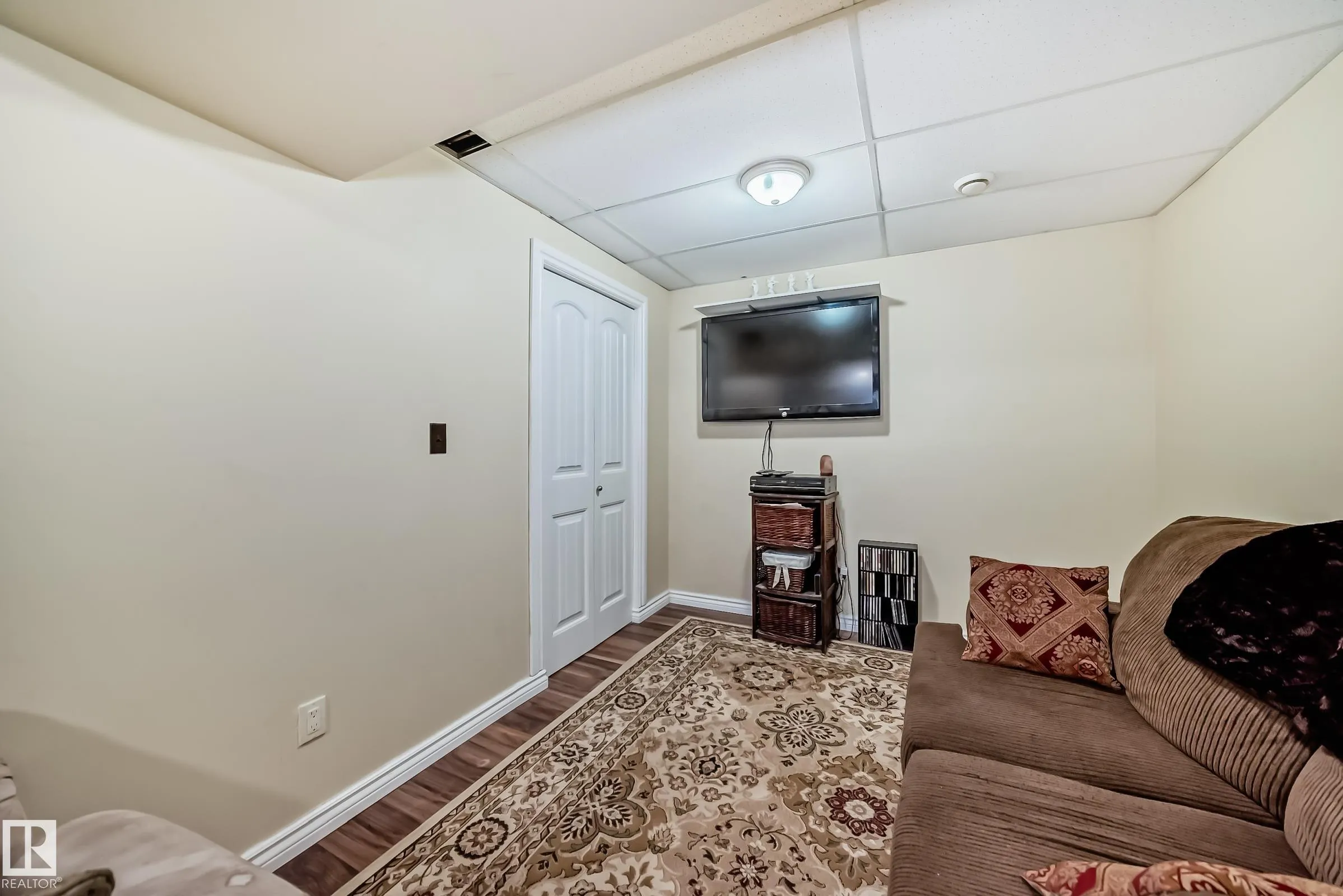 472 CLAREVIEW Road