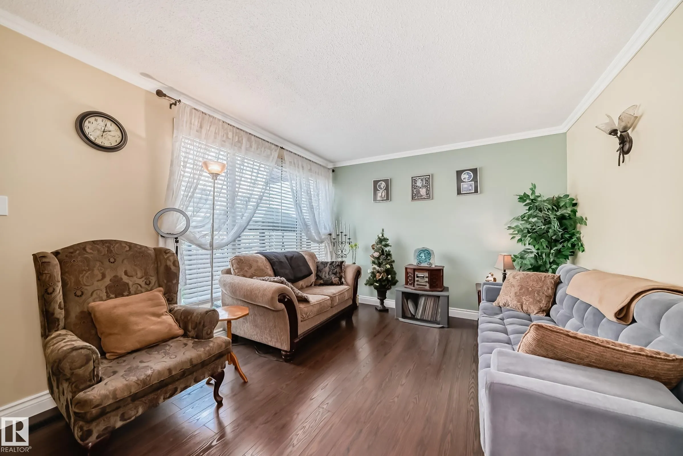 472 CLAREVIEW Road