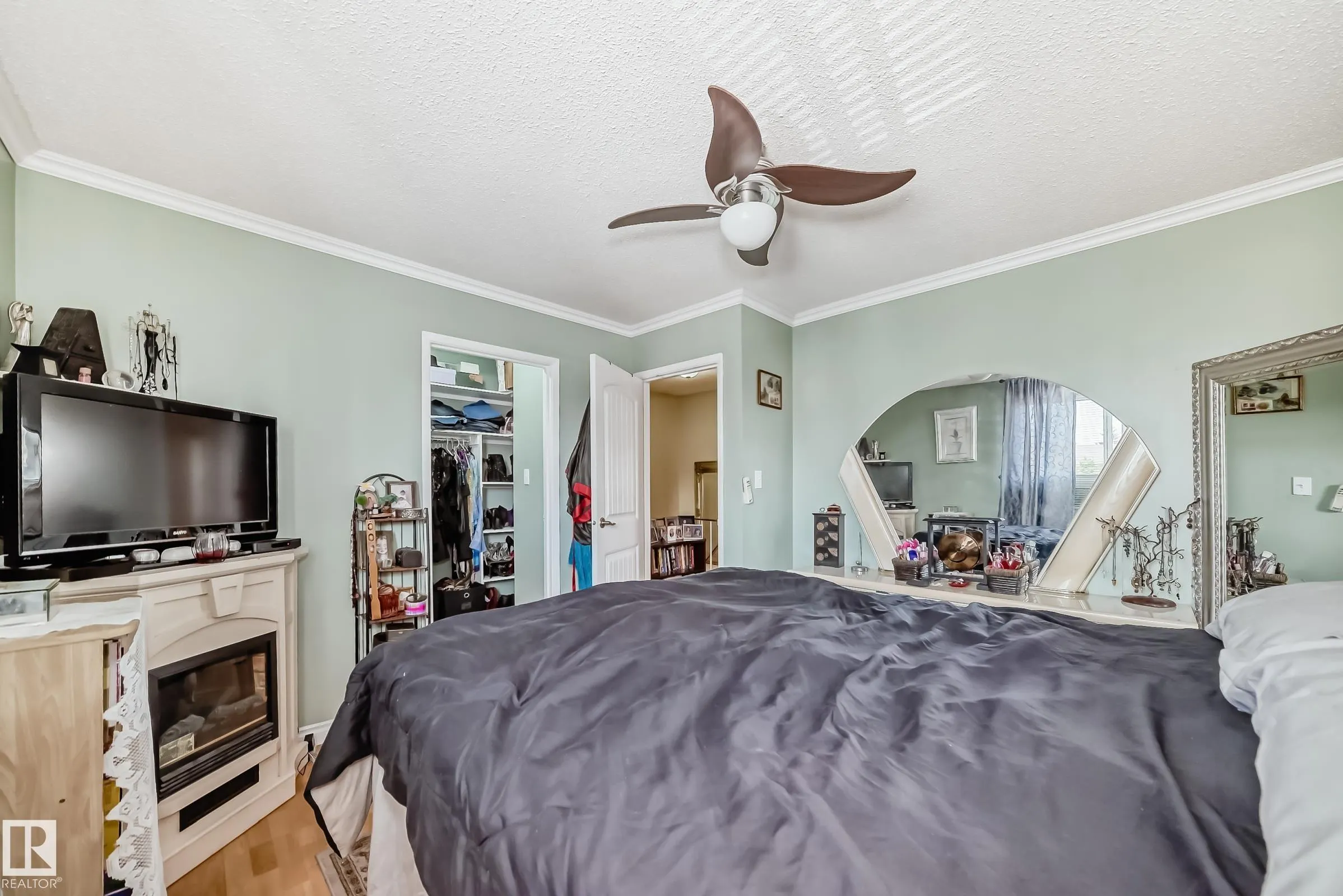 472 CLAREVIEW Road
