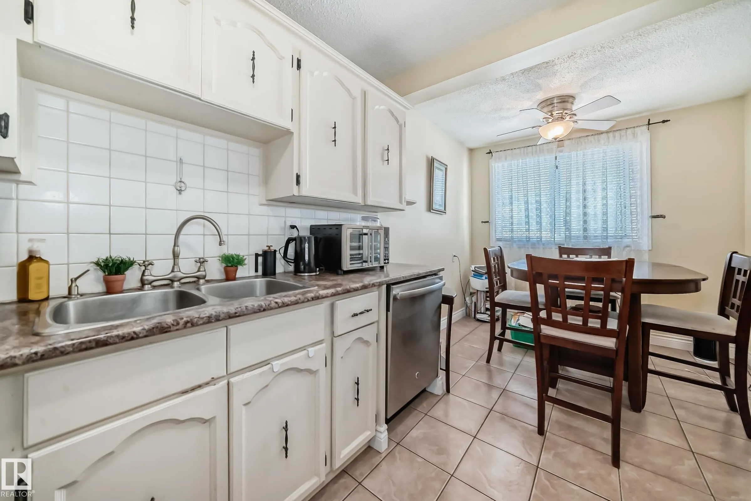 472 CLAREVIEW Road
