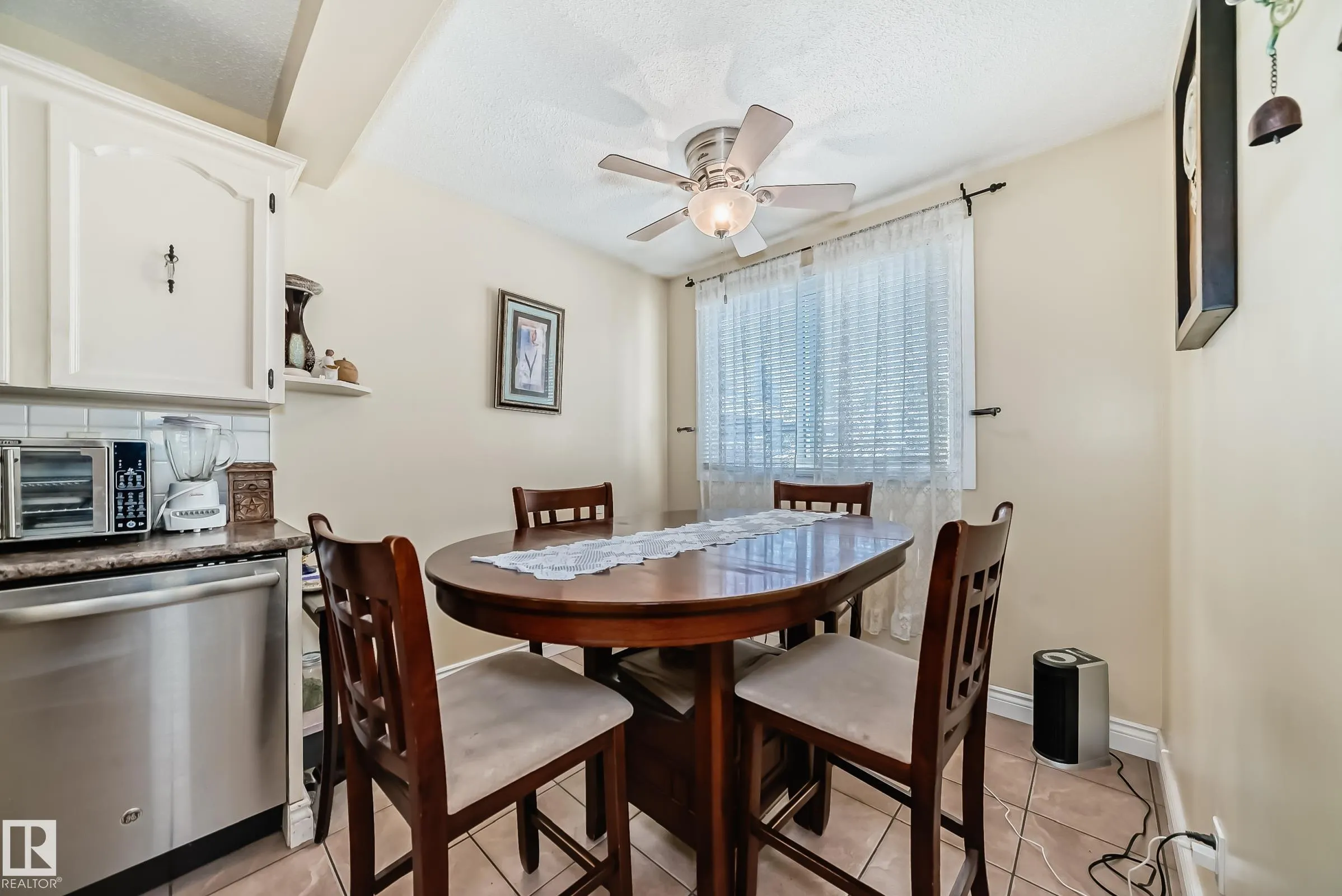 472 CLAREVIEW Road