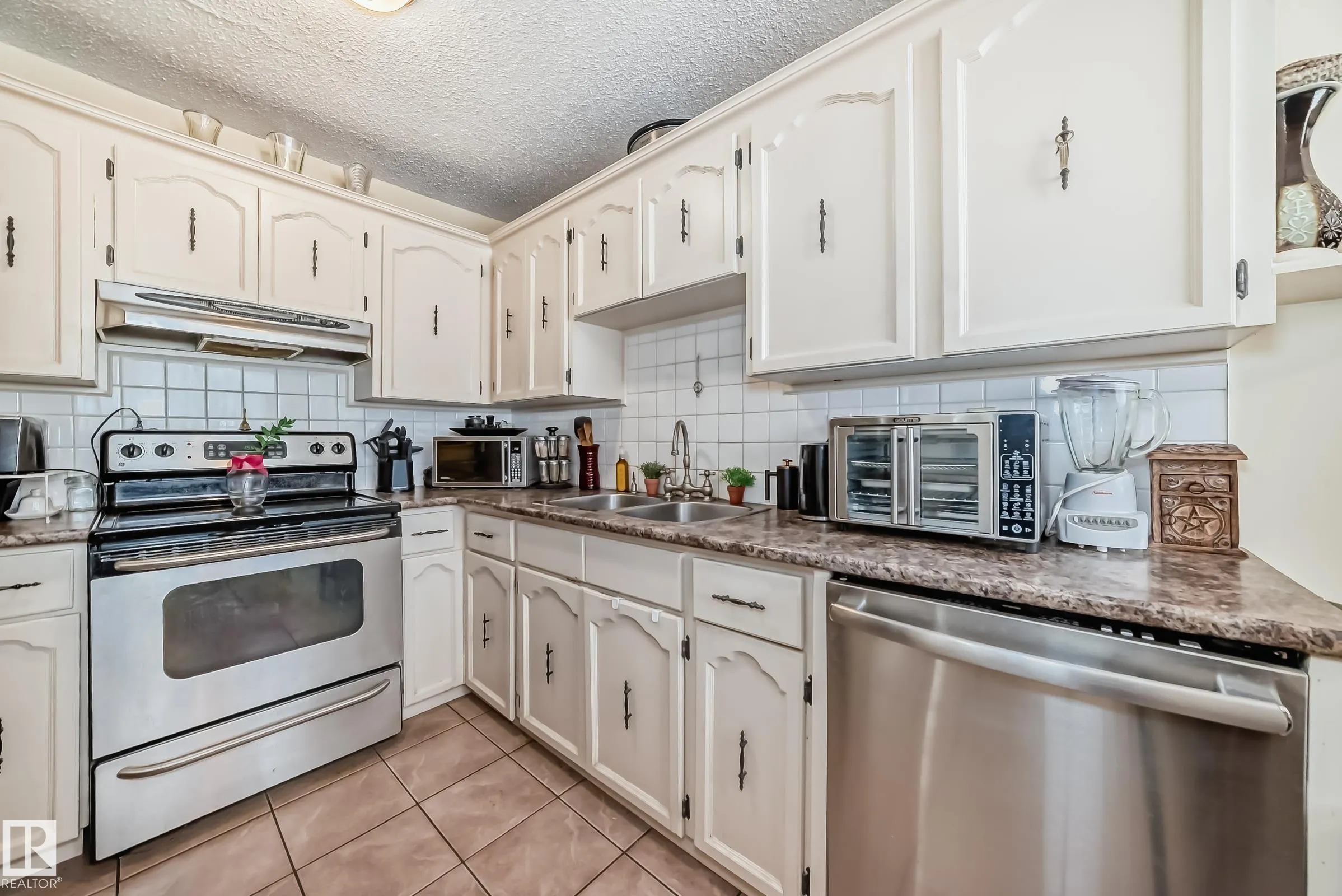 472 CLAREVIEW Road