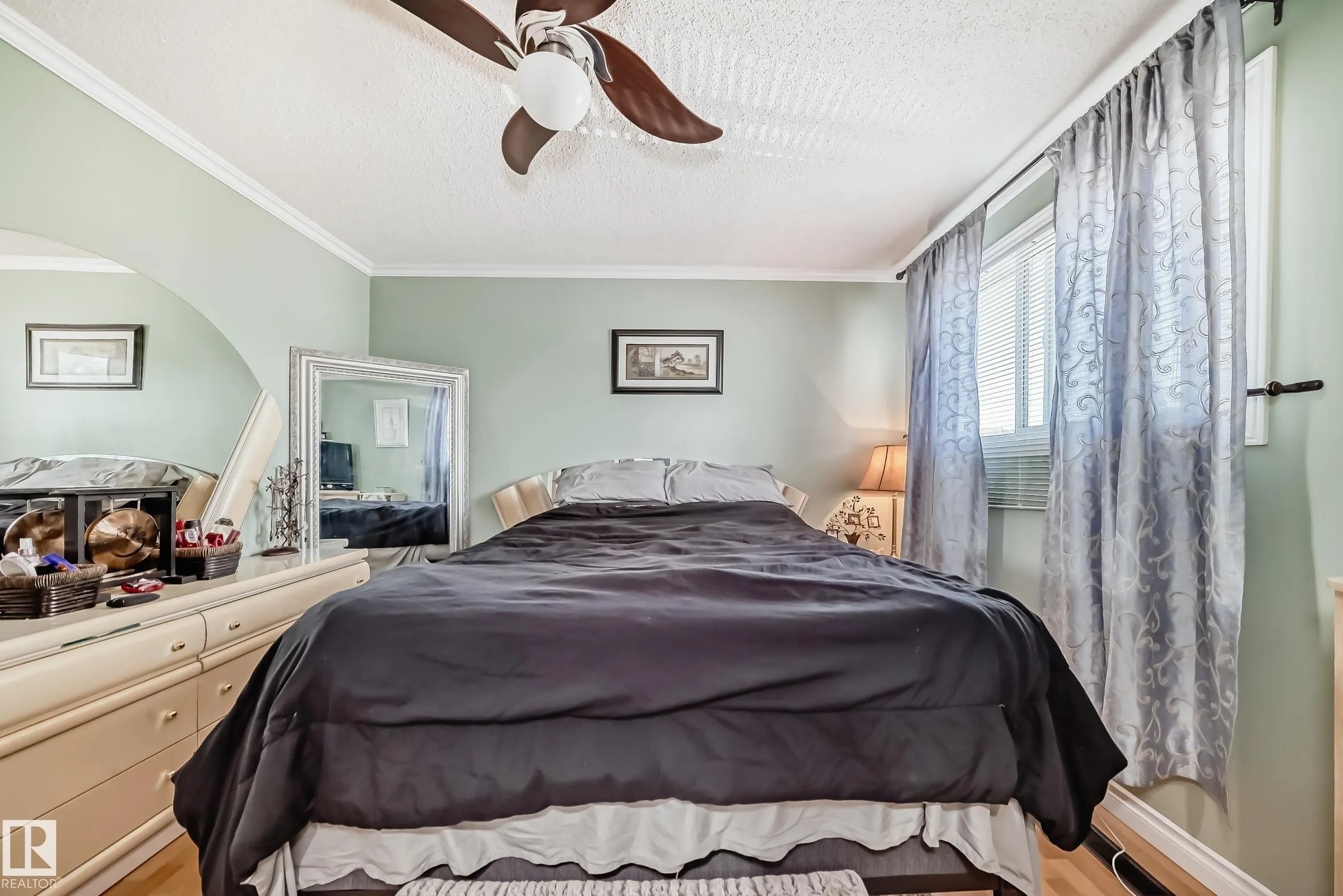 472 CLAREVIEW Road