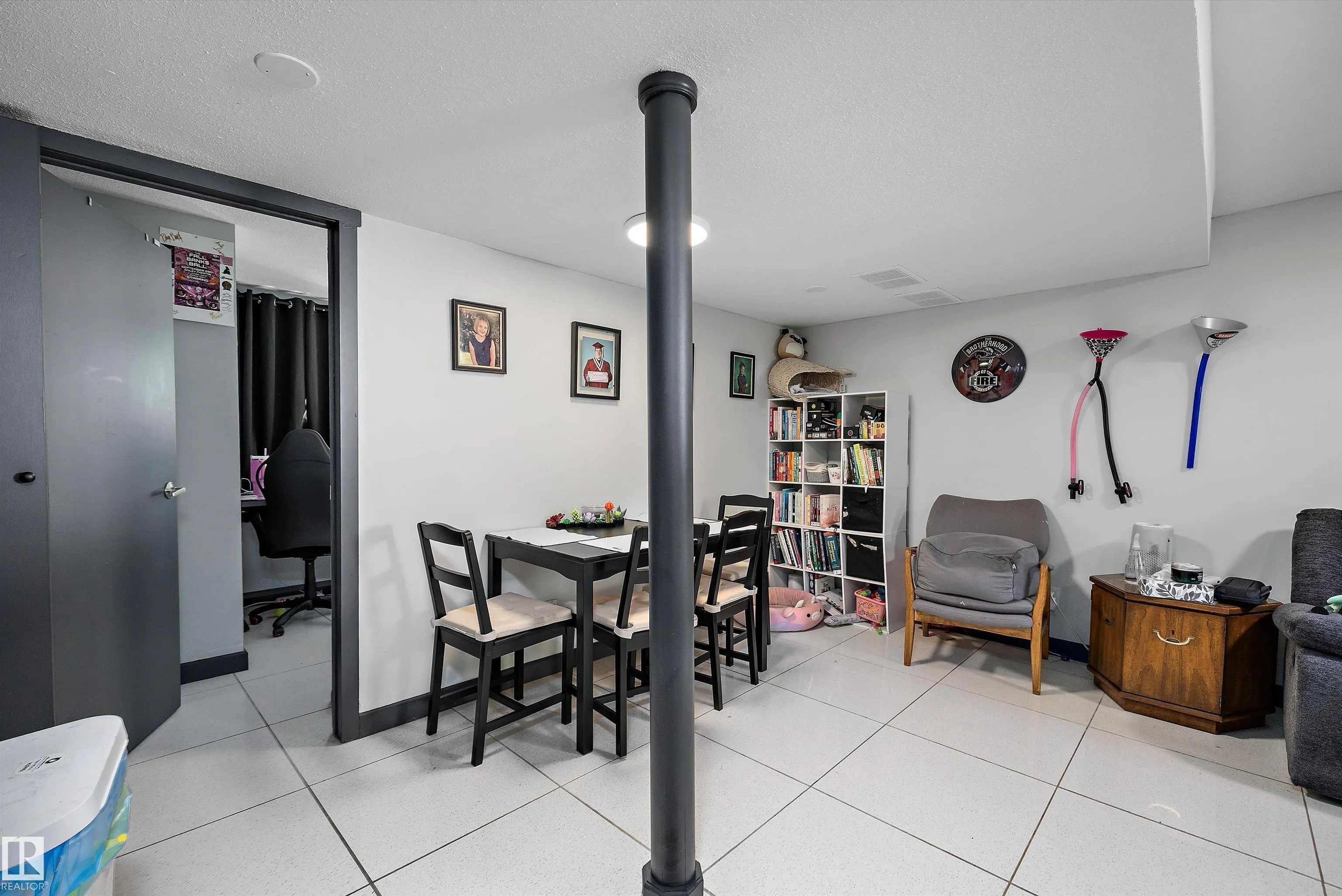 14 FALLHAVEN Place