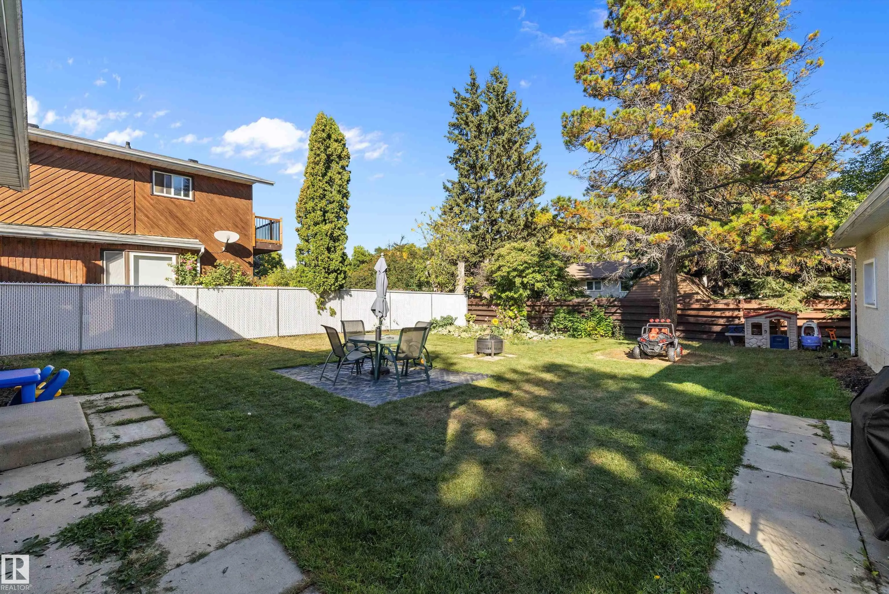 14 FALLHAVEN Place