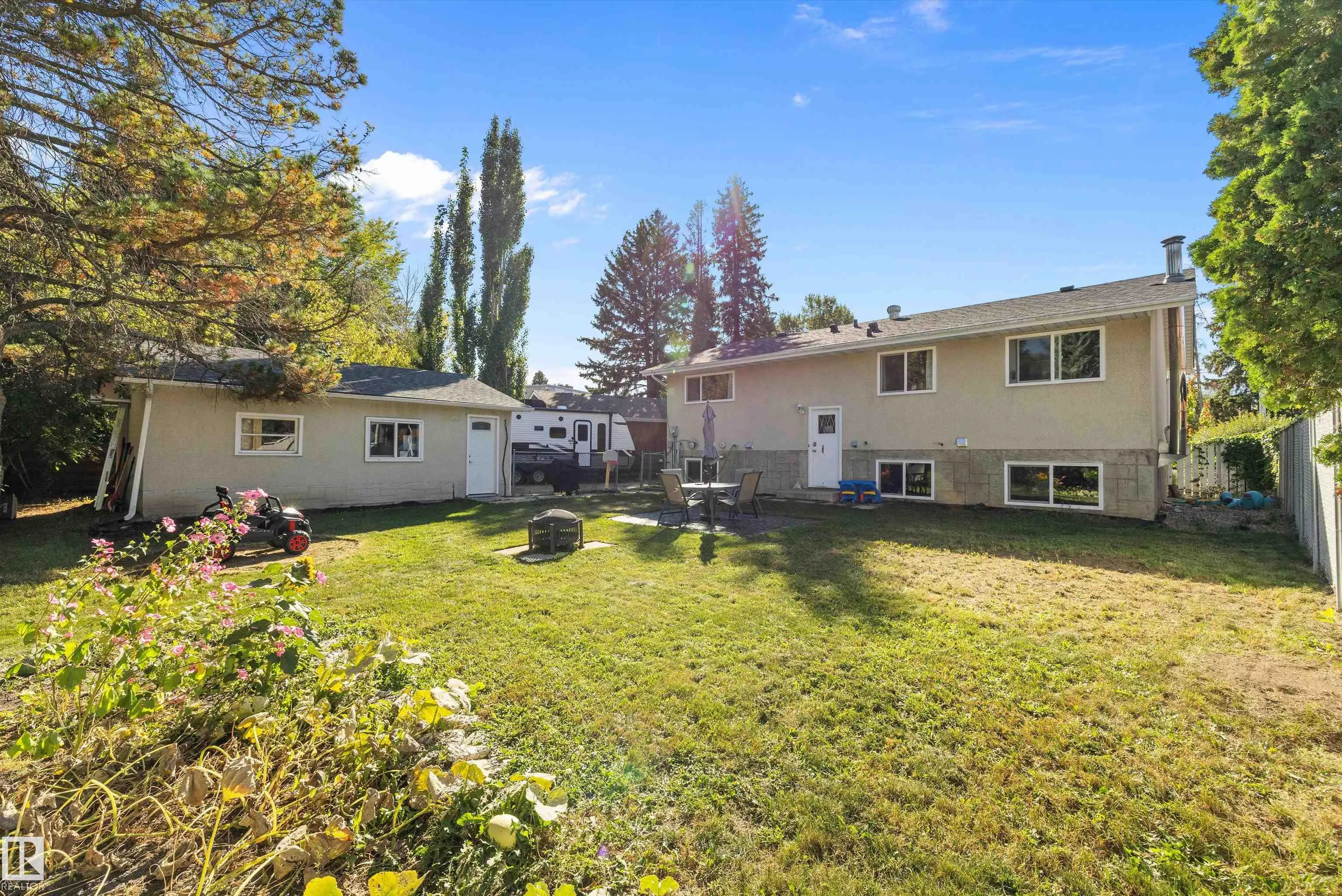 14 FALLHAVEN Place