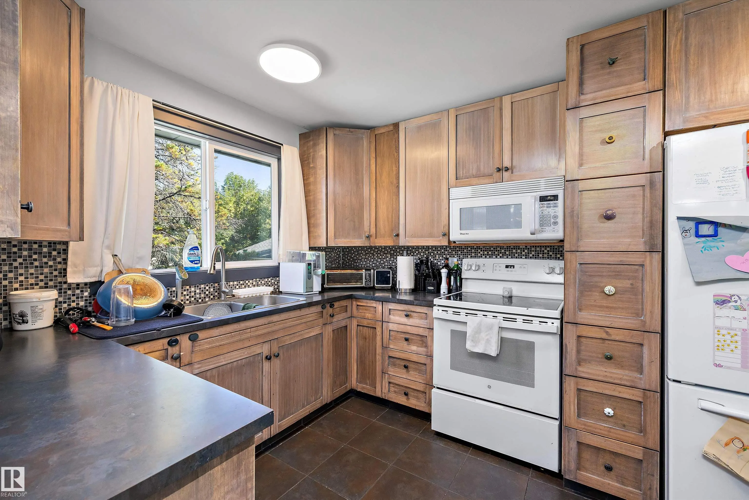 14 FALLHAVEN Place