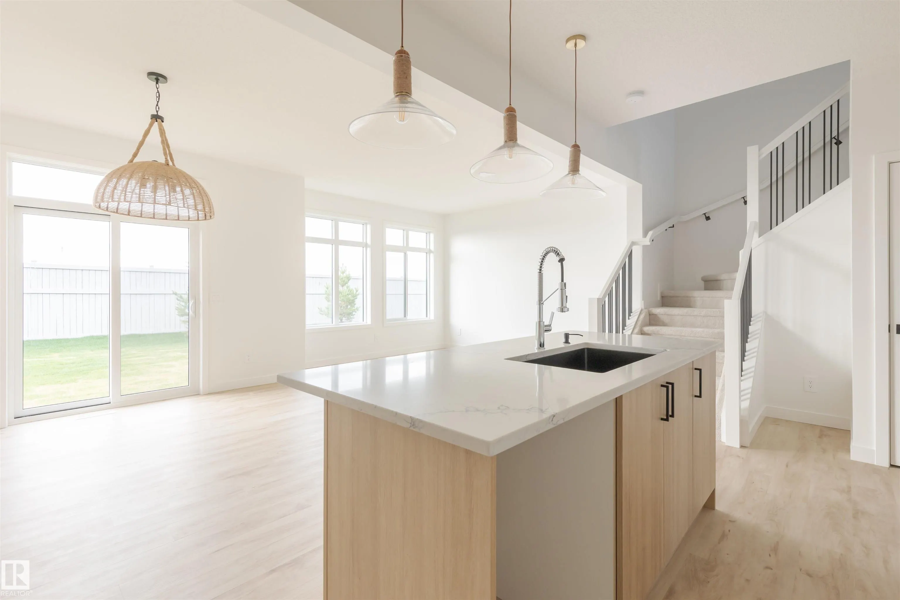 25 Chartres Close