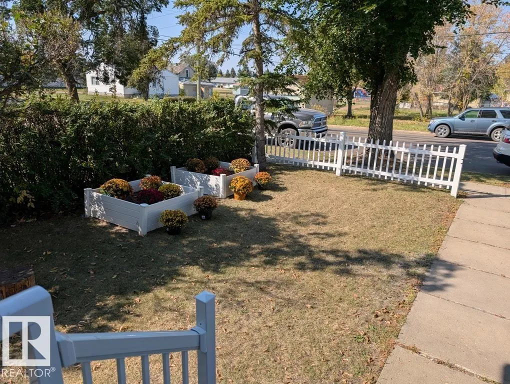 4717 49 Street