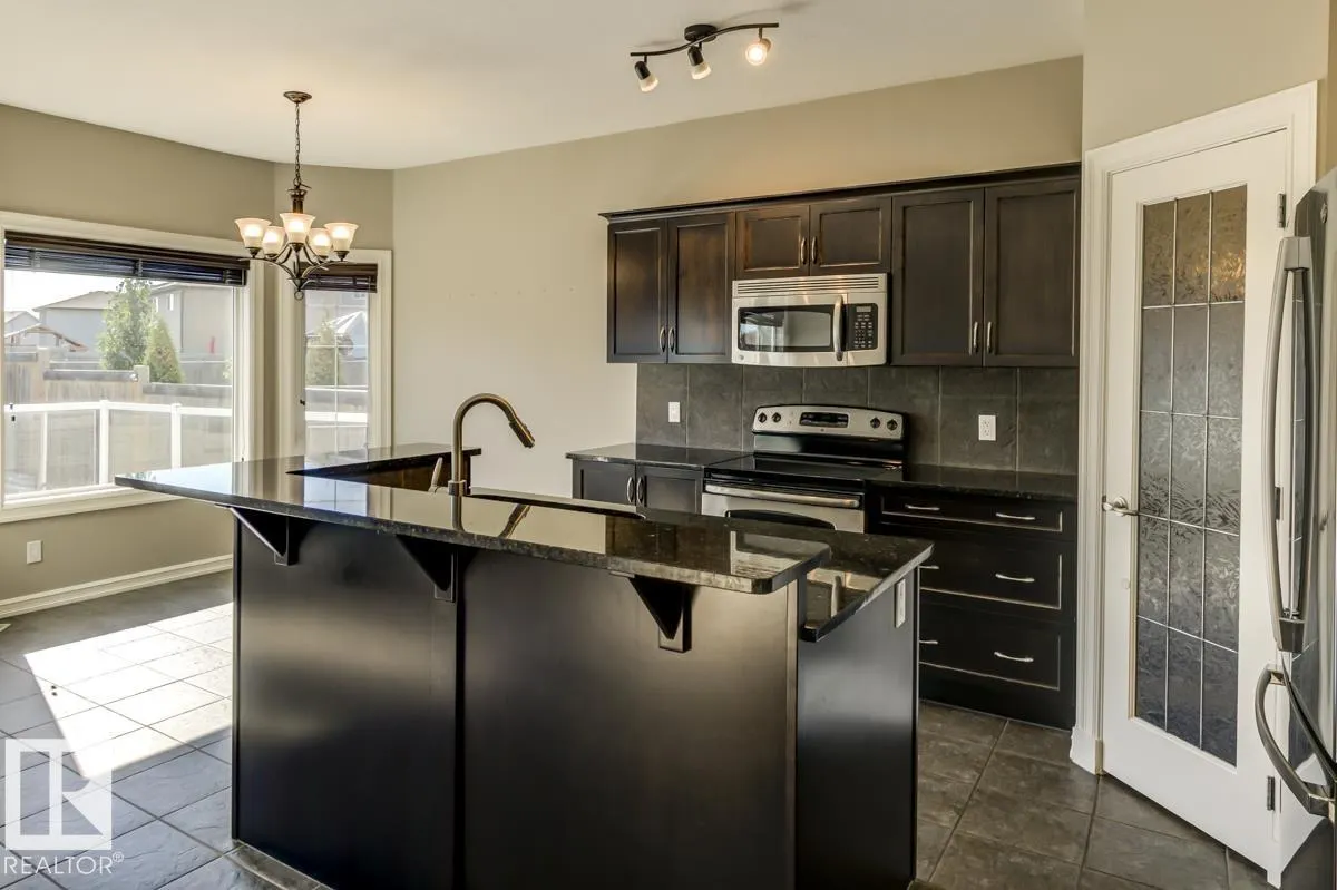 1794 HAMMOND Crescent