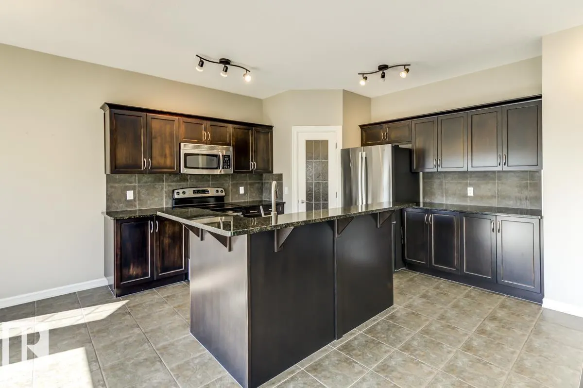 1794 HAMMOND Crescent