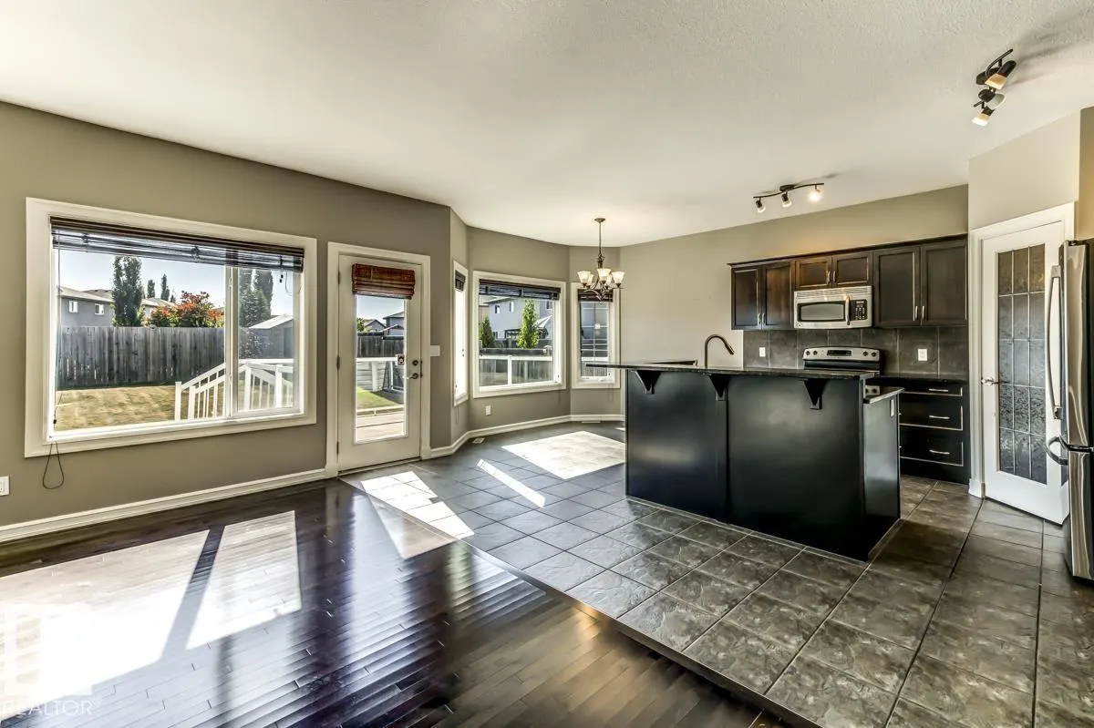 1794 HAMMOND Crescent