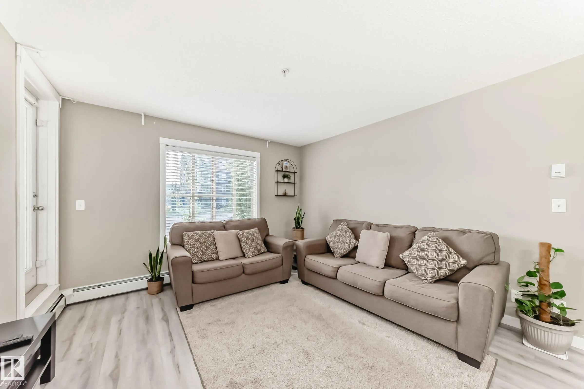 5804 Mullen Place