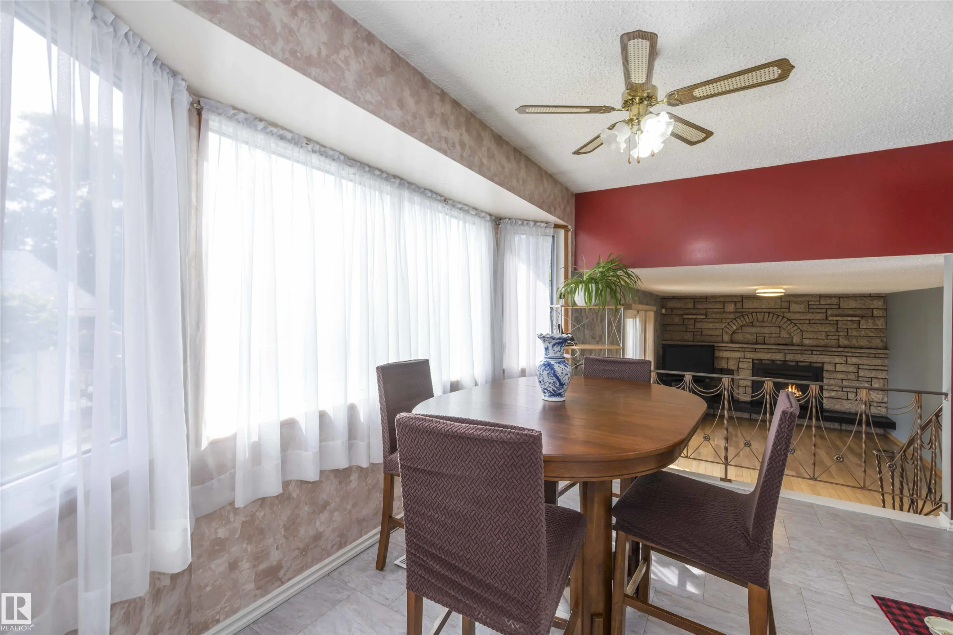 1412 KNOTTWOOD Road