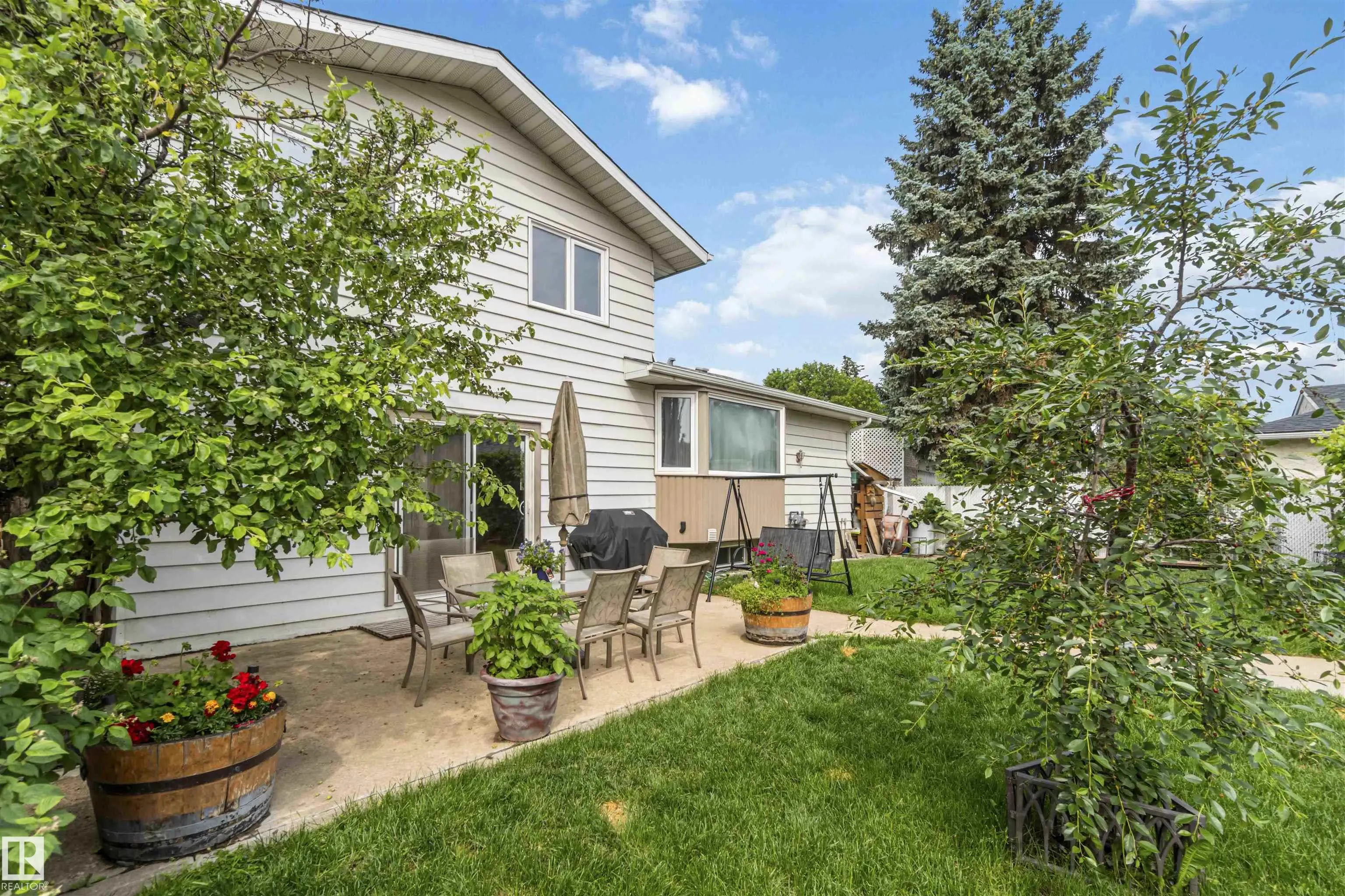 1412 KNOTTWOOD Road