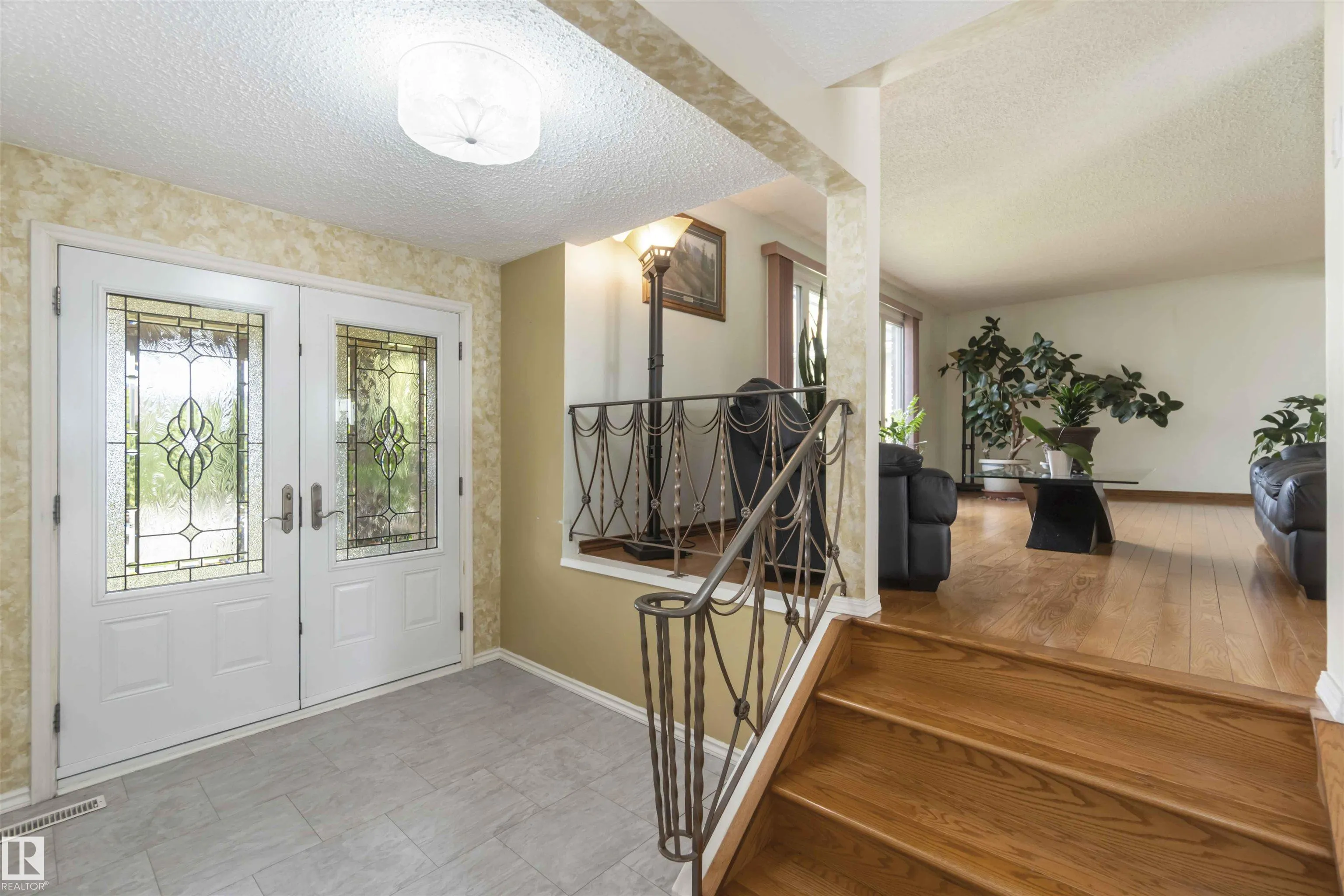 1412 KNOTTWOOD Road