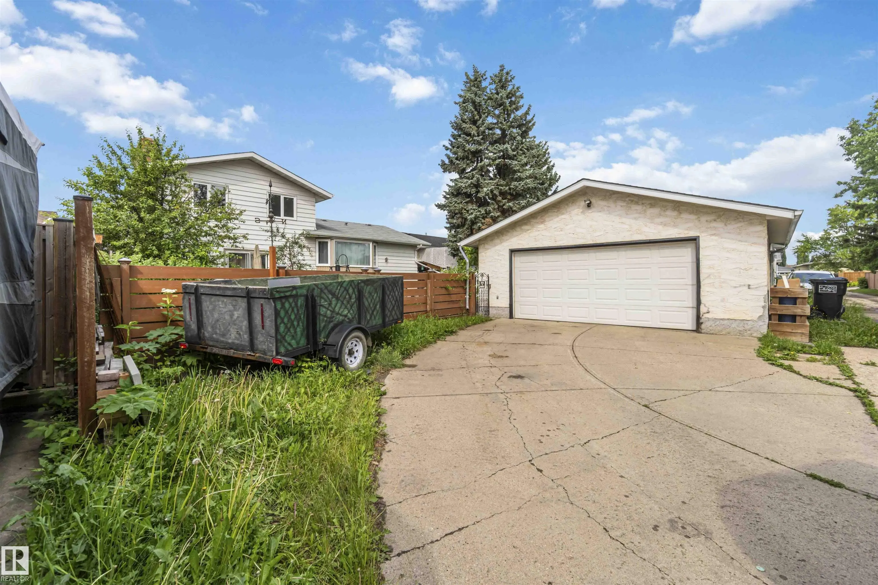 1412 KNOTTWOOD Road