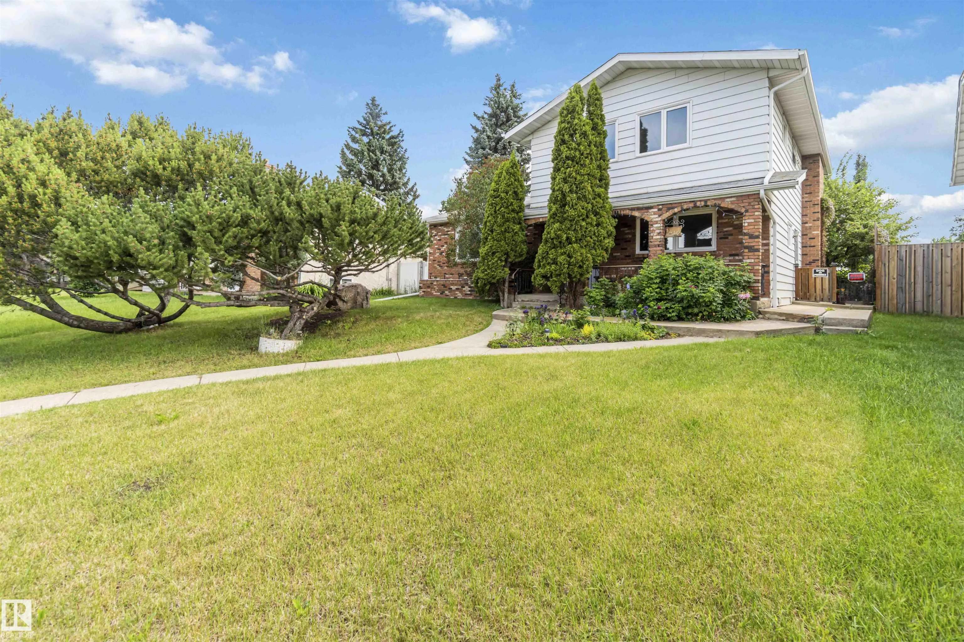 1412 KNOTTWOOD Road