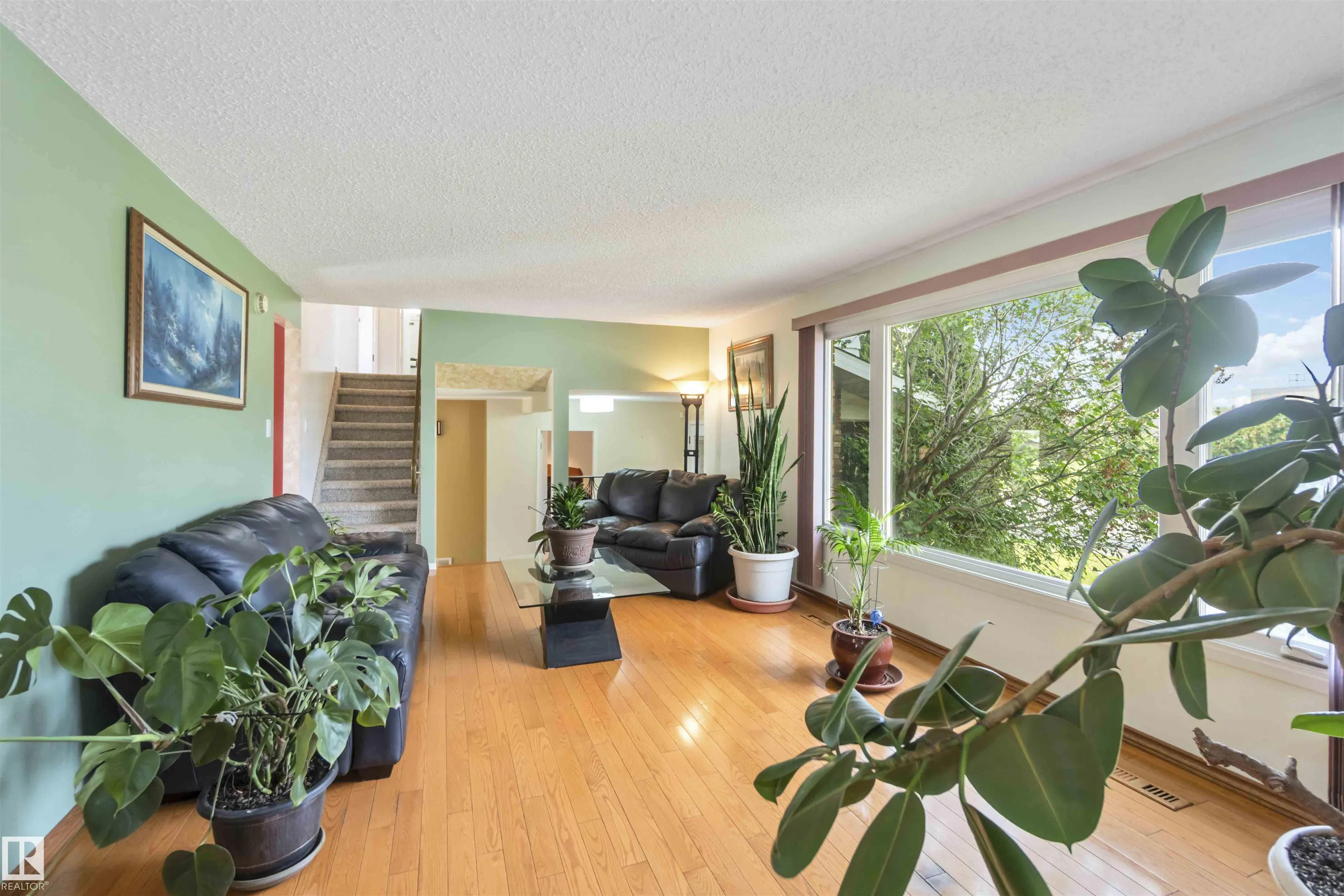 1412 KNOTTWOOD Road