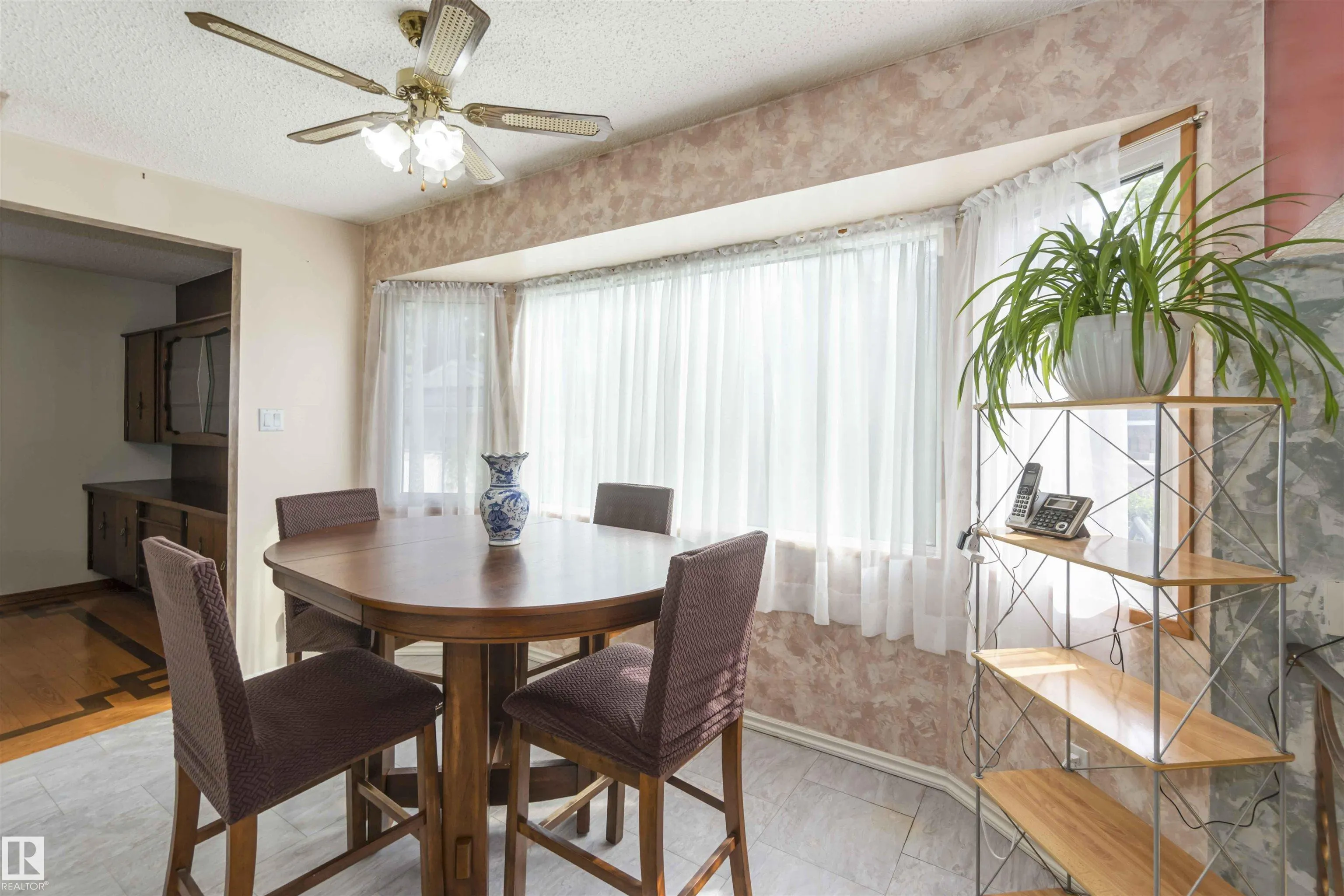 1412 KNOTTWOOD Road