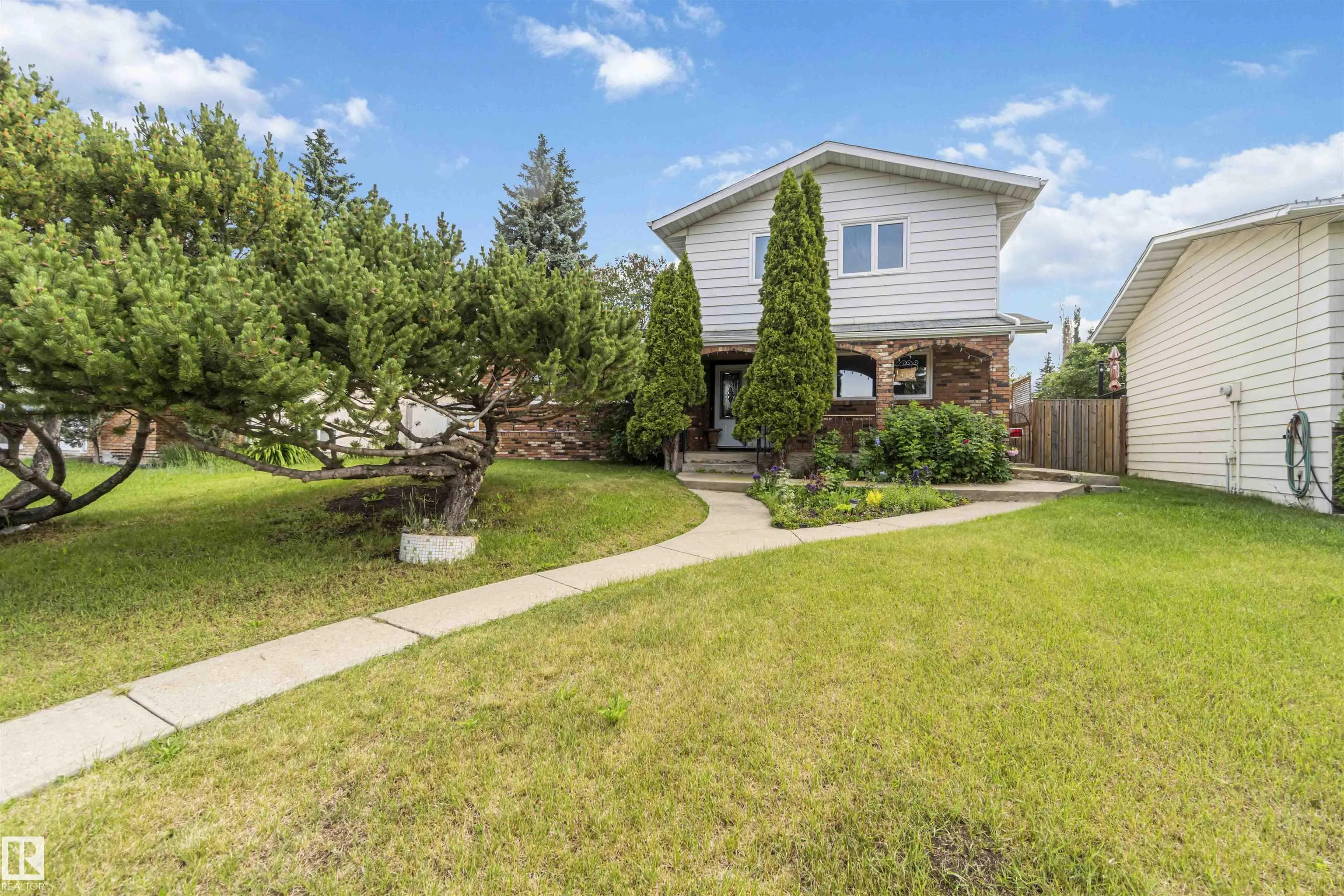 1412 KNOTTWOOD Road